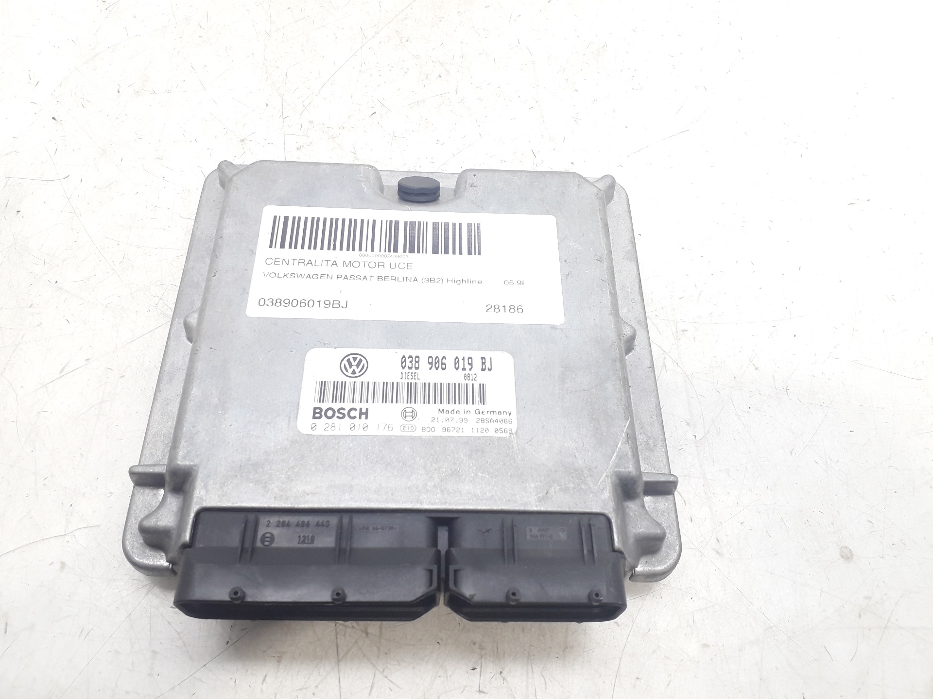 VOLKSWAGEN Passat B5 (1996-2005) Engine Control Unit ECU 038906019BJ 18798821