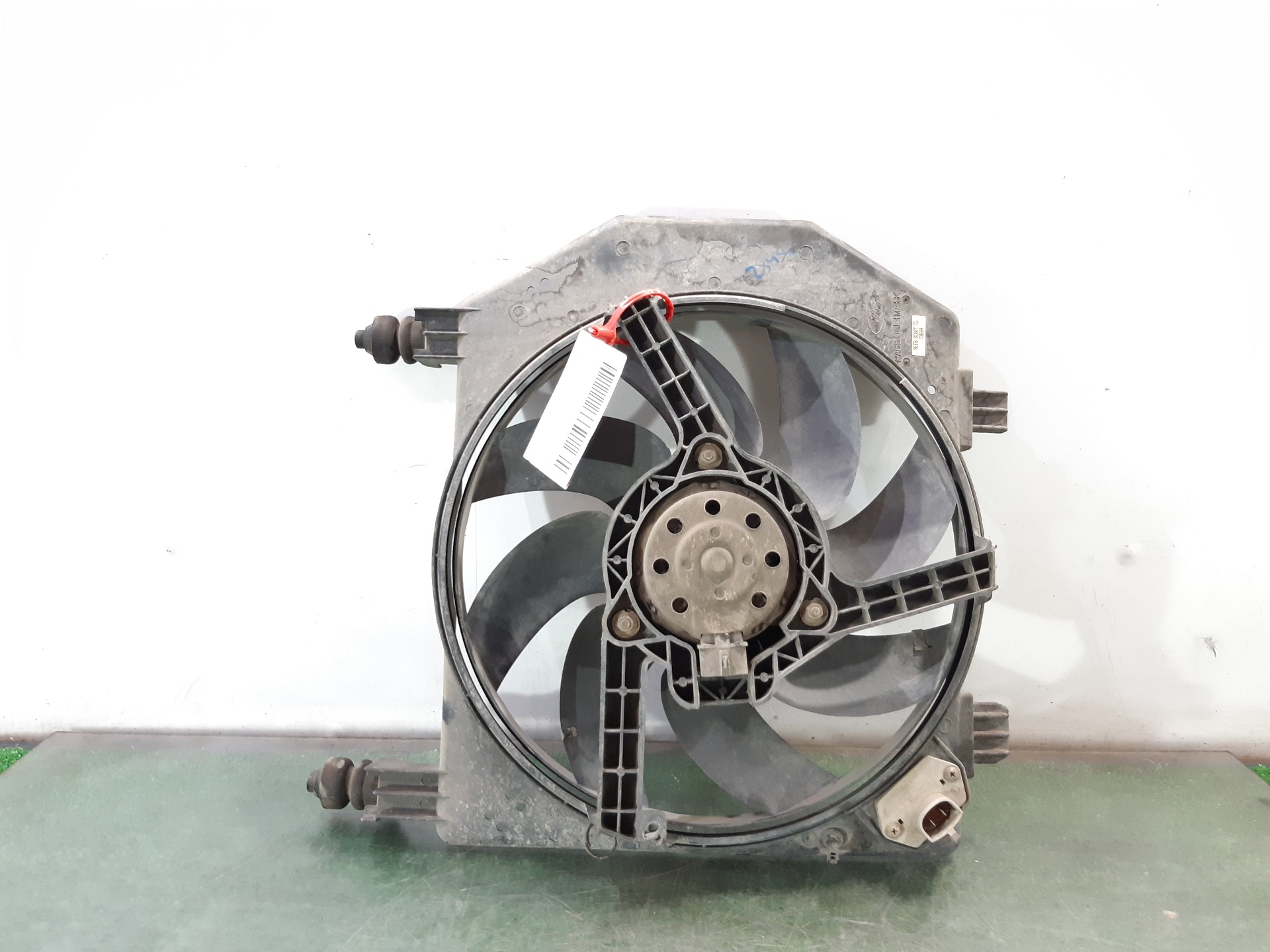 FORD Focus 1 generation (1998-2010) Difuzorový ventilátor 96FB8C607CL 22431807