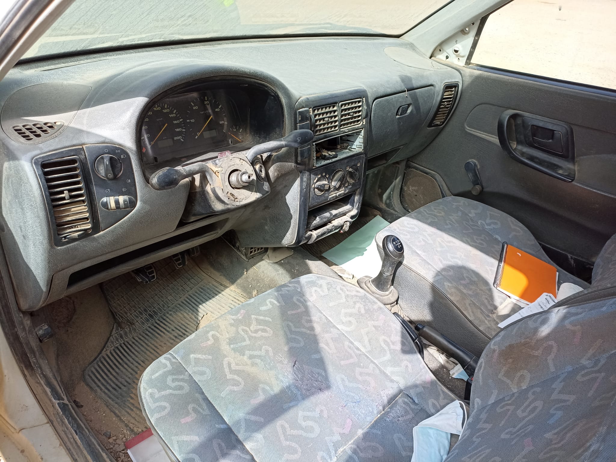 SEAT Inca 1 generation (1995-2000) Передняя правая дверь 6K4831052C 18723801