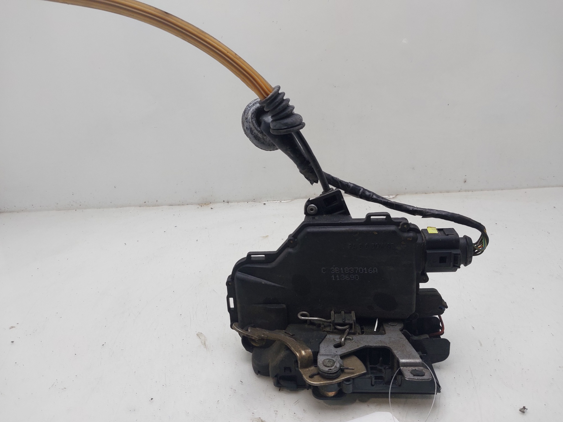 SEAT Toledo 2 generation (1999-2006) Front Right Door Lock 3B1837016A 22707527