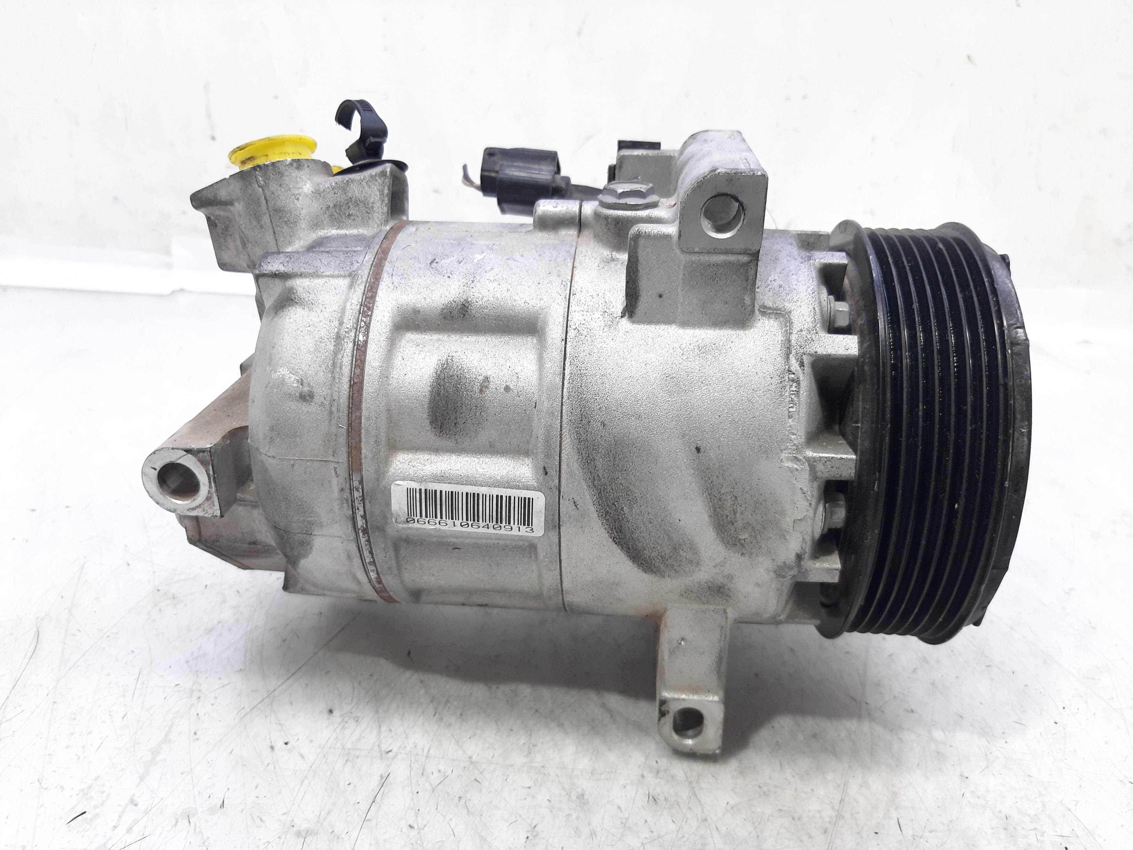 RENAULT Clio 4 generation (2012-2020) Air Condition Pump 926000734R 18800370