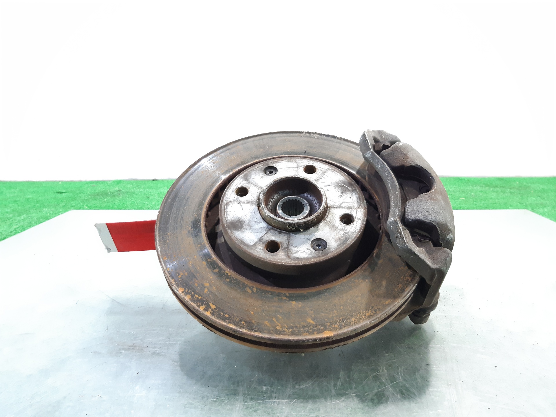 CITROËN C3 1 generation (2002-2010) Front Right Wheel Hub 1607557580 22463210