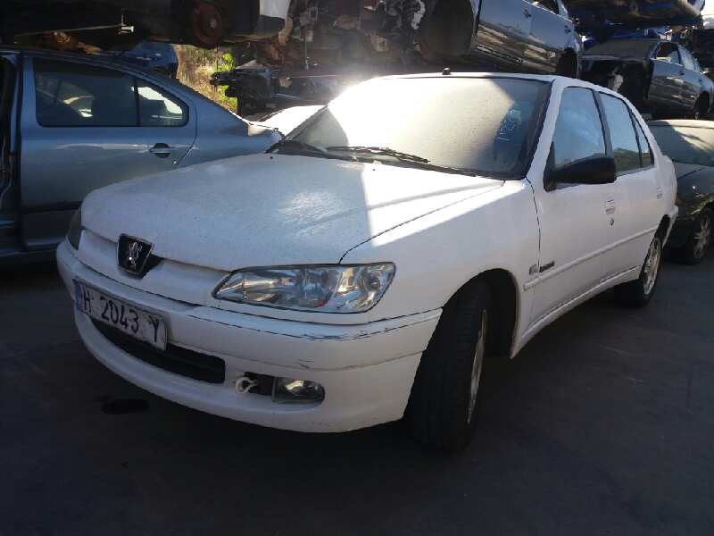 PEUGEOT 306 1 generation (1993-2002) Vairo stiprintuvo siurblys 9635445780 20170153