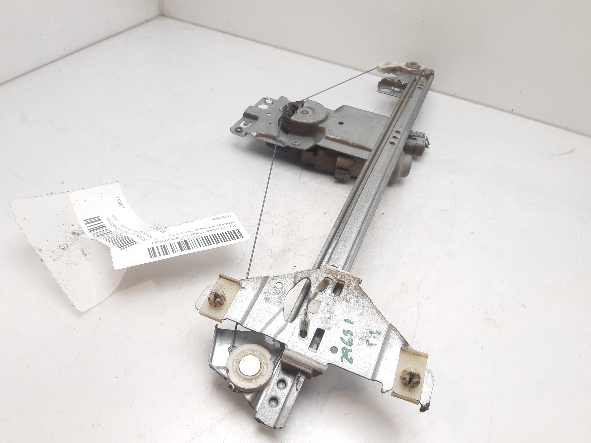 MERCEDES-BENZ 307 1 generation (2001-2008) Rear left door window lifter 922399 22468666