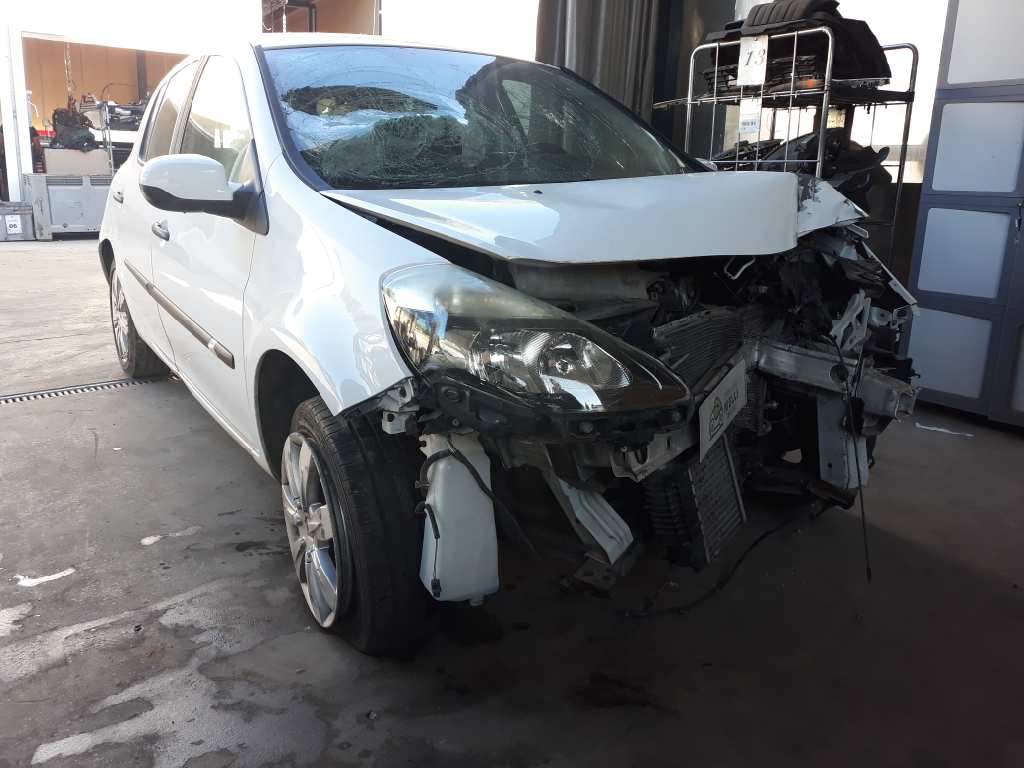 RENAULT Clio 2 generation (1998-2013) кнопка опасности 8200214896A 20194498