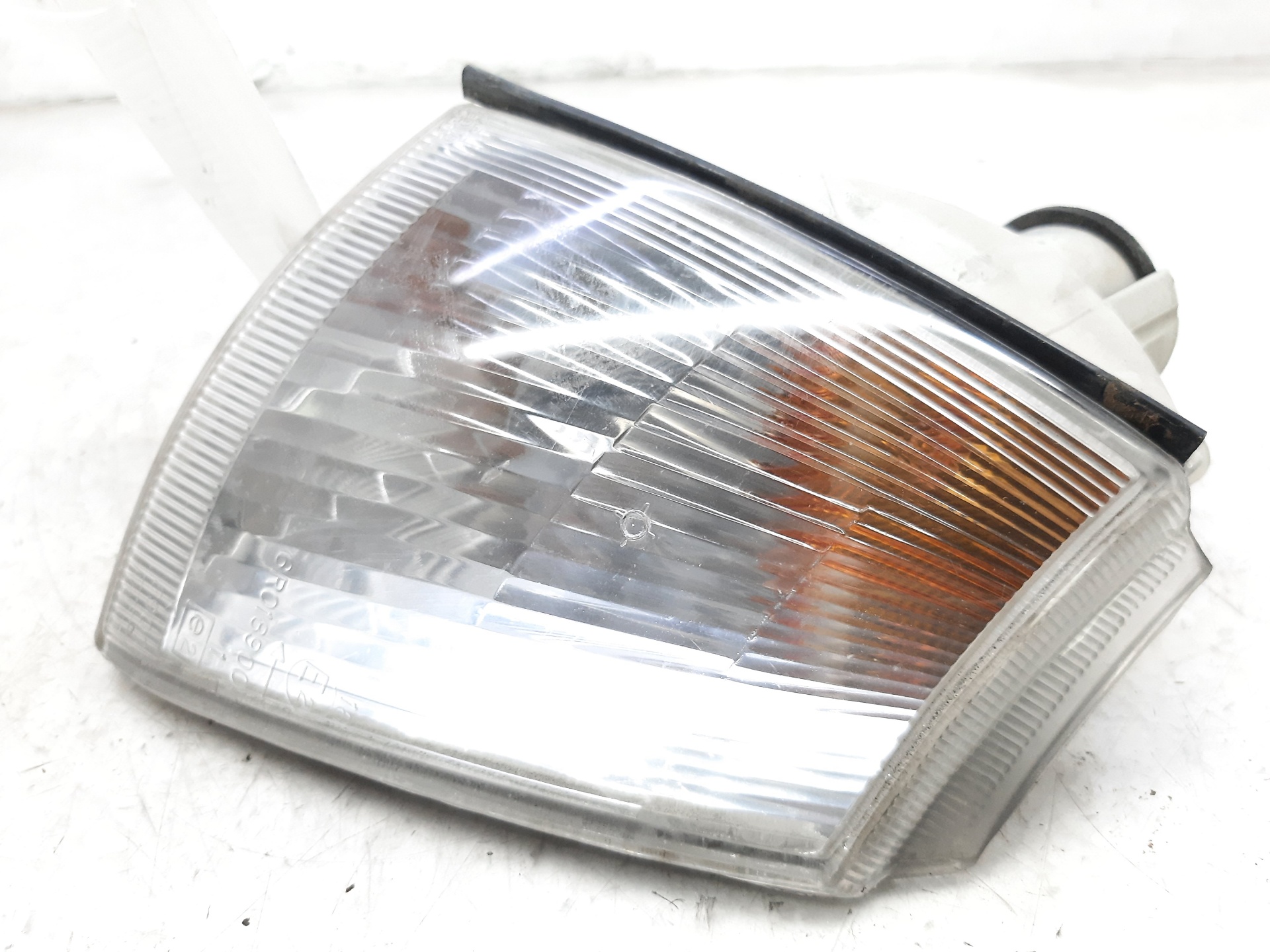 RENAULT Clio 1 generation (1990-1998) Front Right Fender Turn Signal 7700799758 20946460