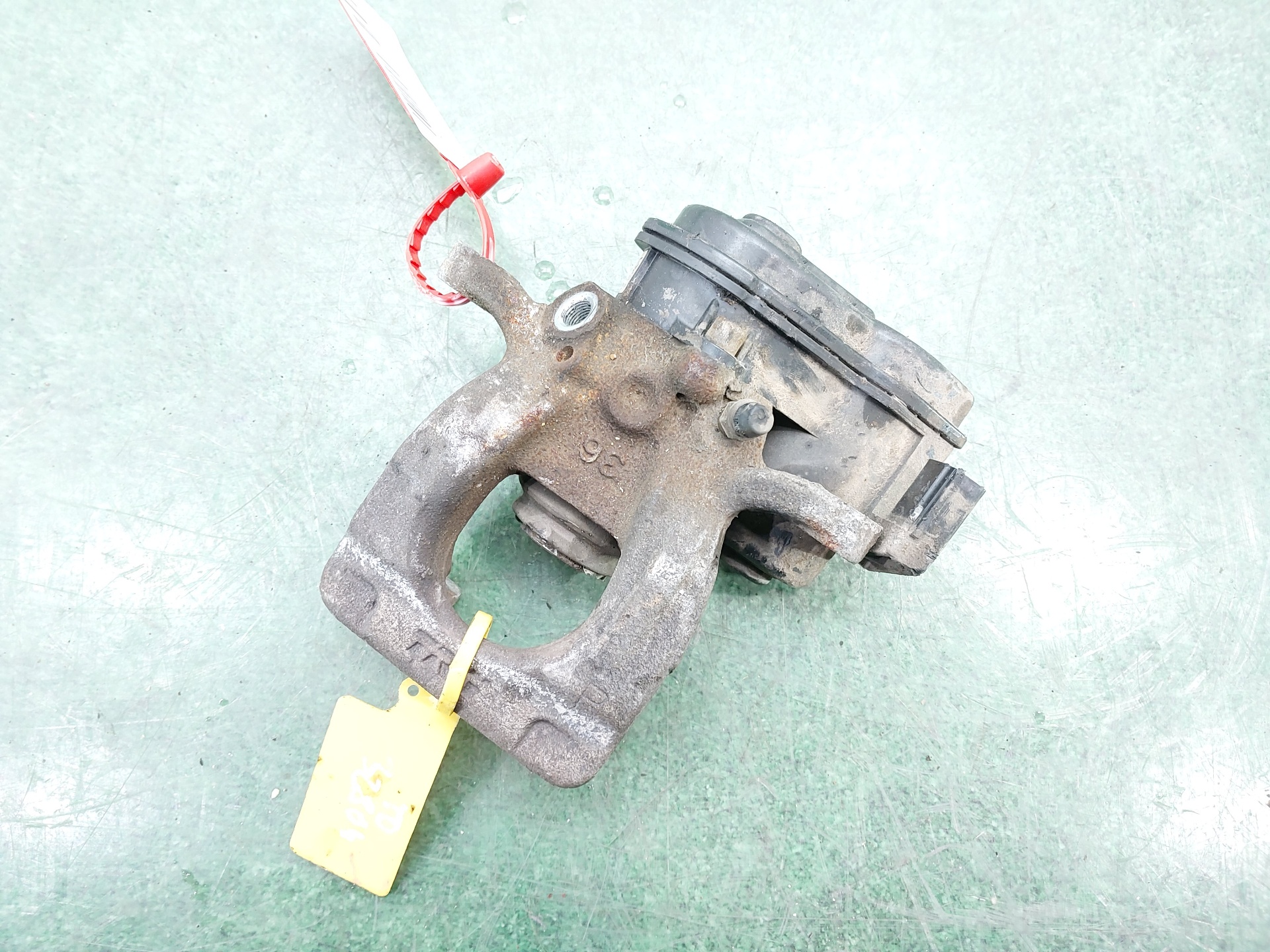 NISSAN Qashqai 2 generation (2013-2023) Rear Right Brake Caliper 440014EA0A 23075362