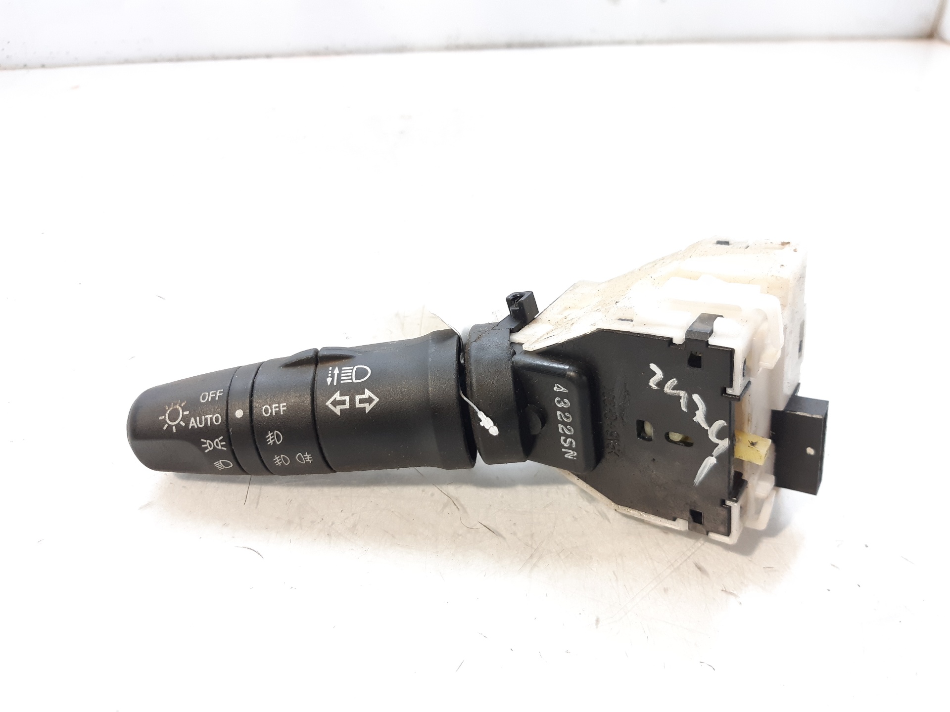 NISSAN Tiida C11 (2004-2014) Headlight Switch Control Unit 25540EM00E 18717702