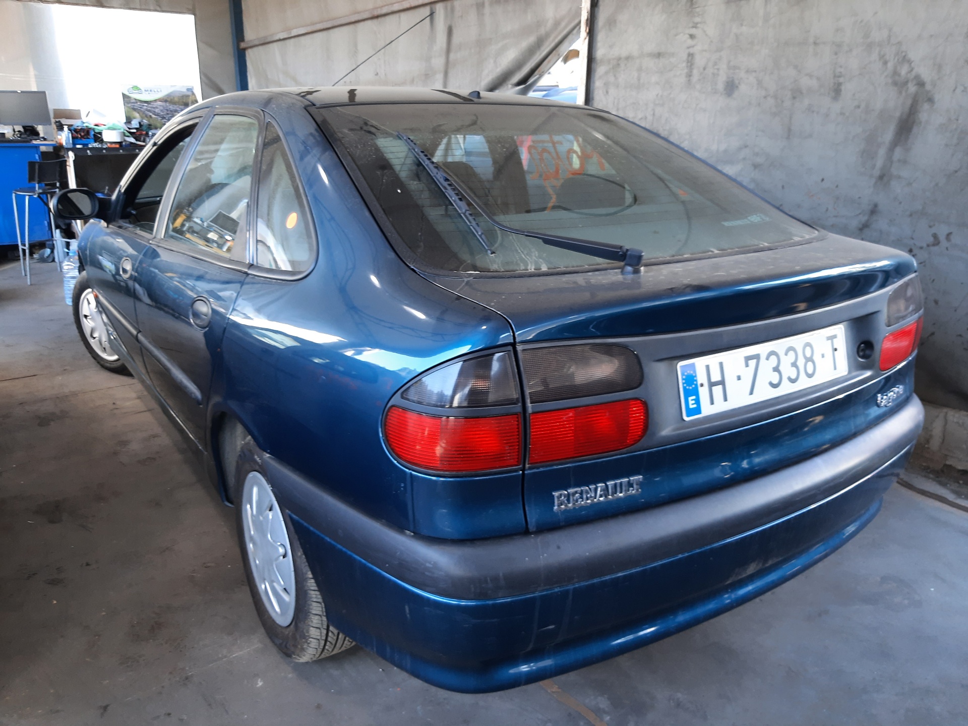 RENAULT Laguna 1 generation (1993-2001) Priekinių kairių durų vidinis rankenos rėmelis 7700823286 22019947