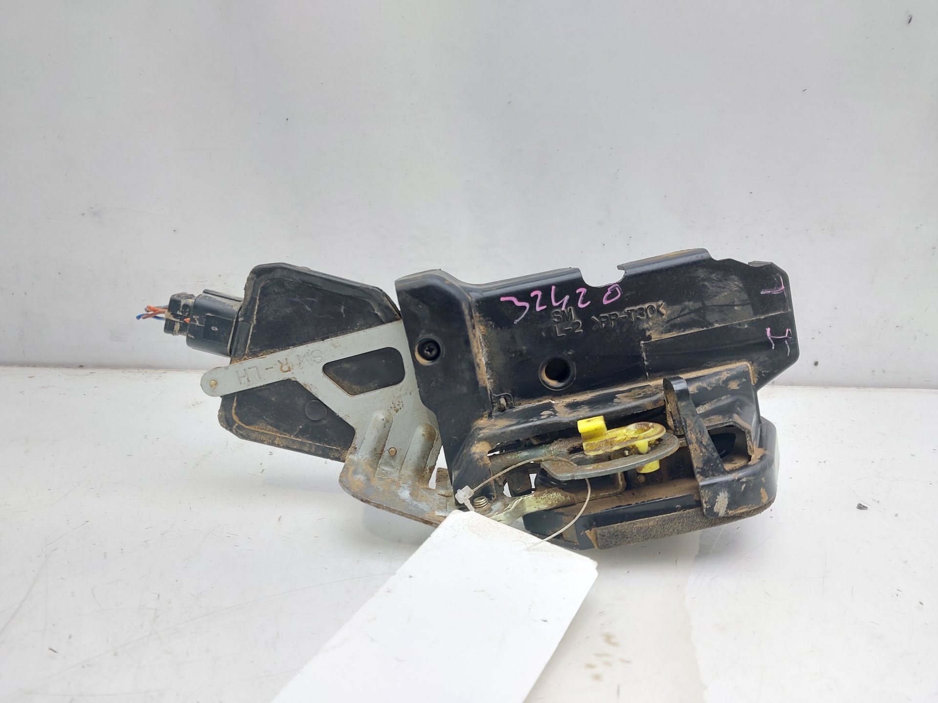 MERCEDES-BENZ Santa Fe SM (2000-2013) Rear Left Door Lock 8141026000 22622720