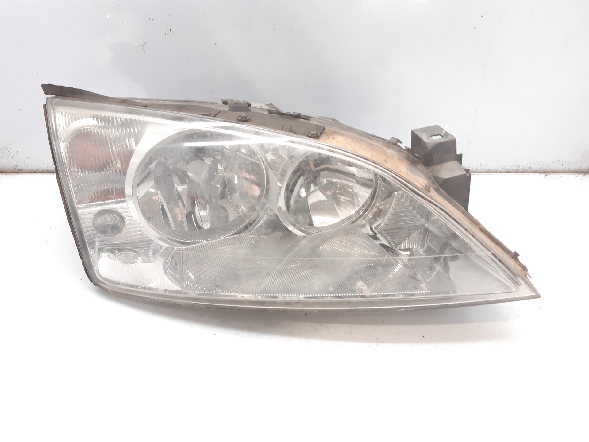 FORD Mondeo 3 generation (2000-2007) Front Right Headlight 1435619 22322303