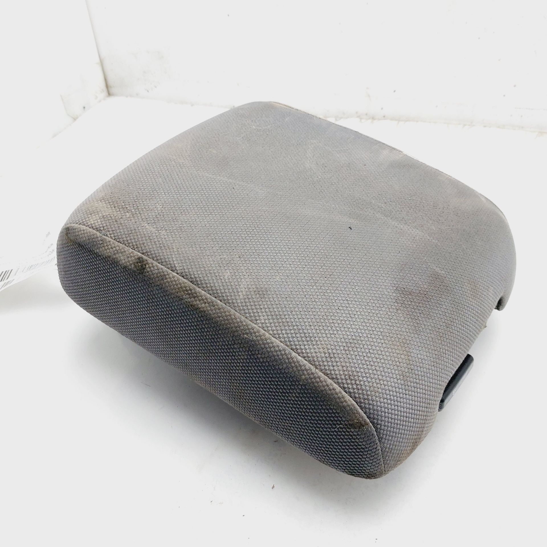 VOLKSWAGEN Pajero 3 generation (1999-2006) Armrest MR512927 25295638