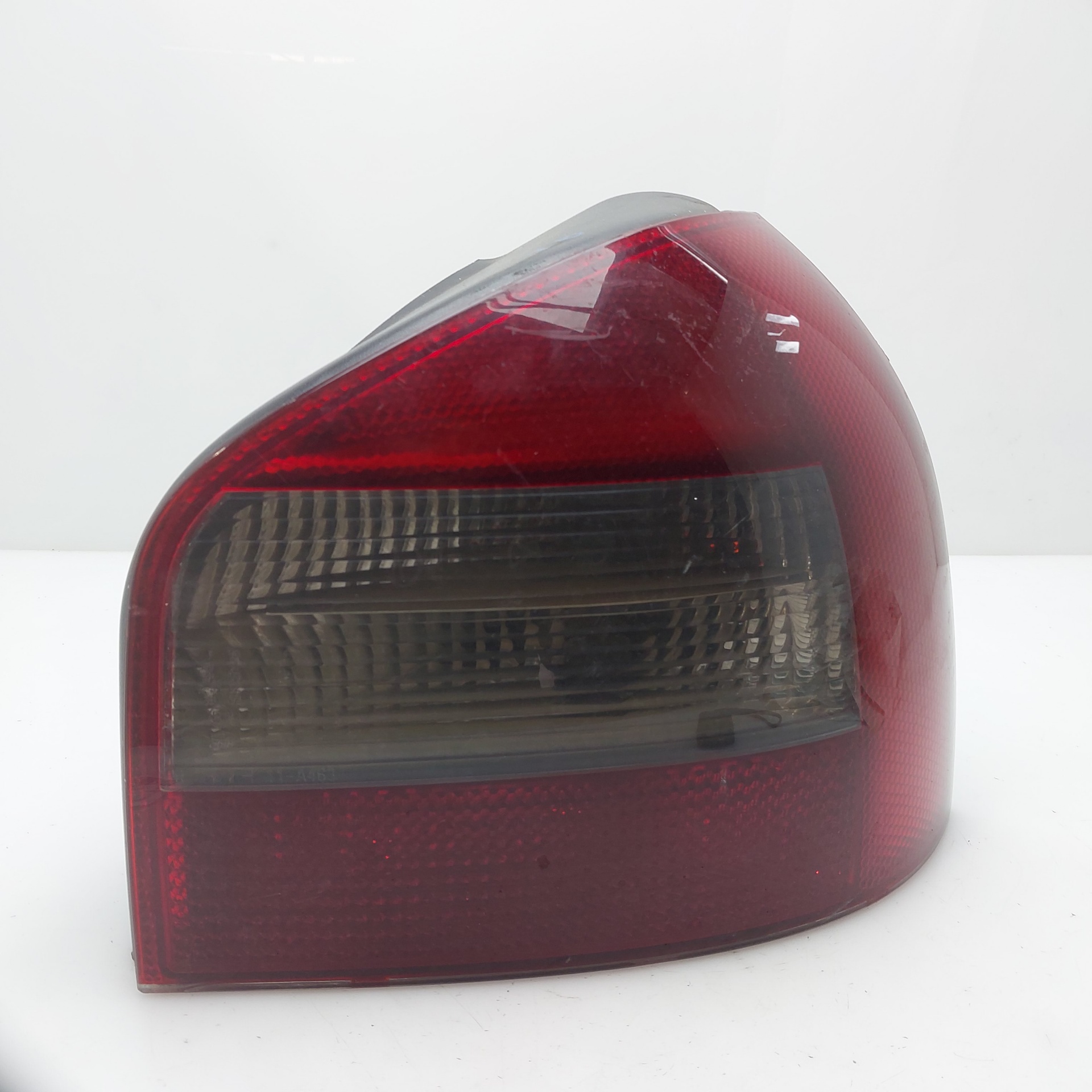 AUDI A3 8L (1996-2003) Rear Right Taillight Lamp 8L0945096C 25224019