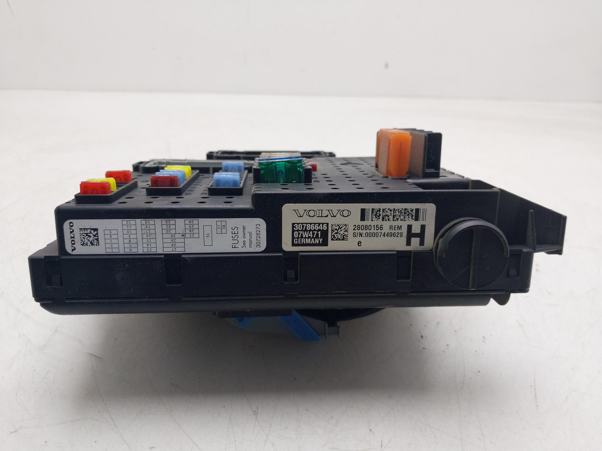 Fuse relay box D5244T4 28080156 de Volvo Xc90 i (275) 2002-2006 185 CV - pieza usada