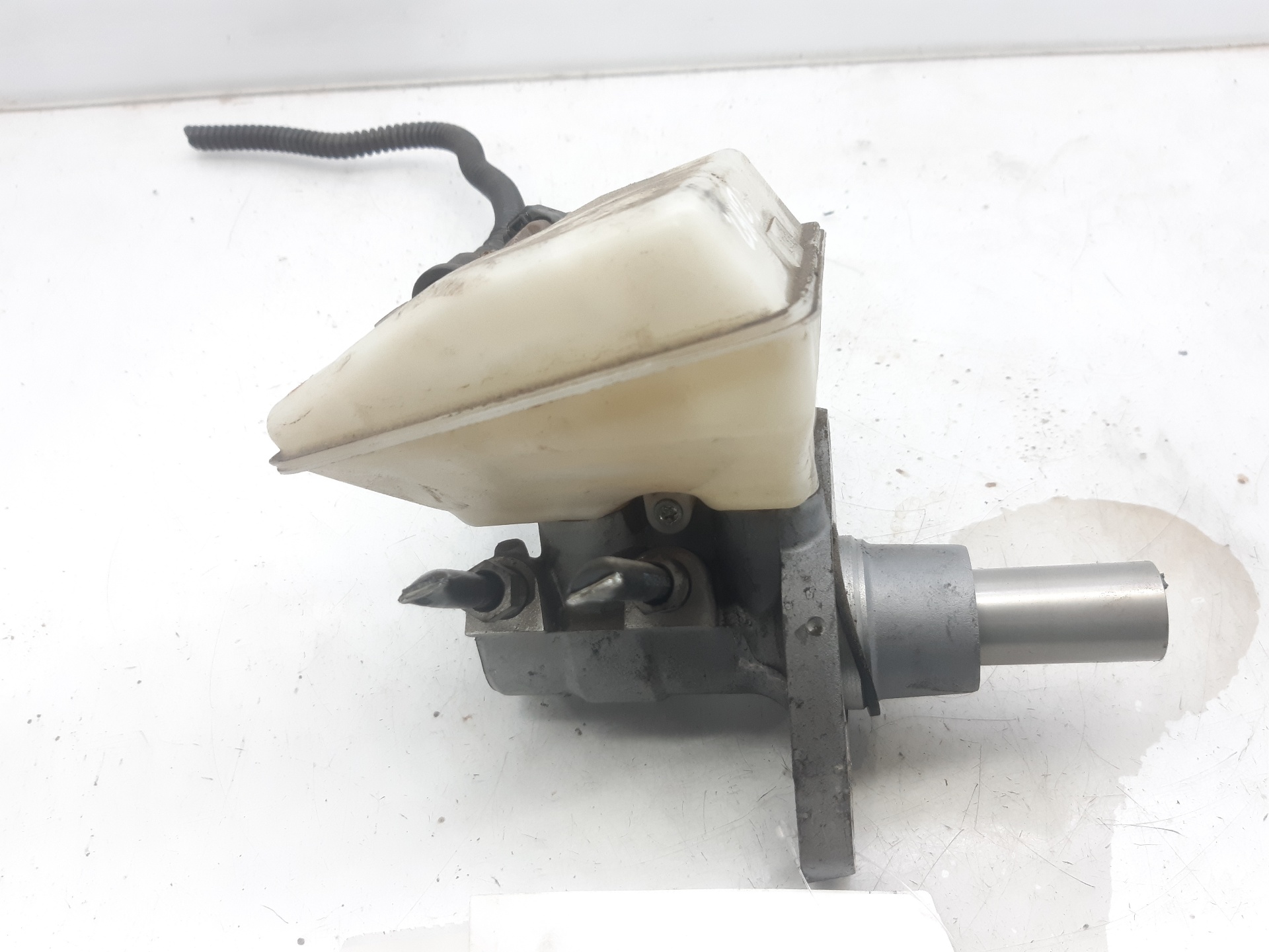 CITROËN C4 Picasso 1 generation (2006-2013) Brake Cylinder 4601T1 18671681