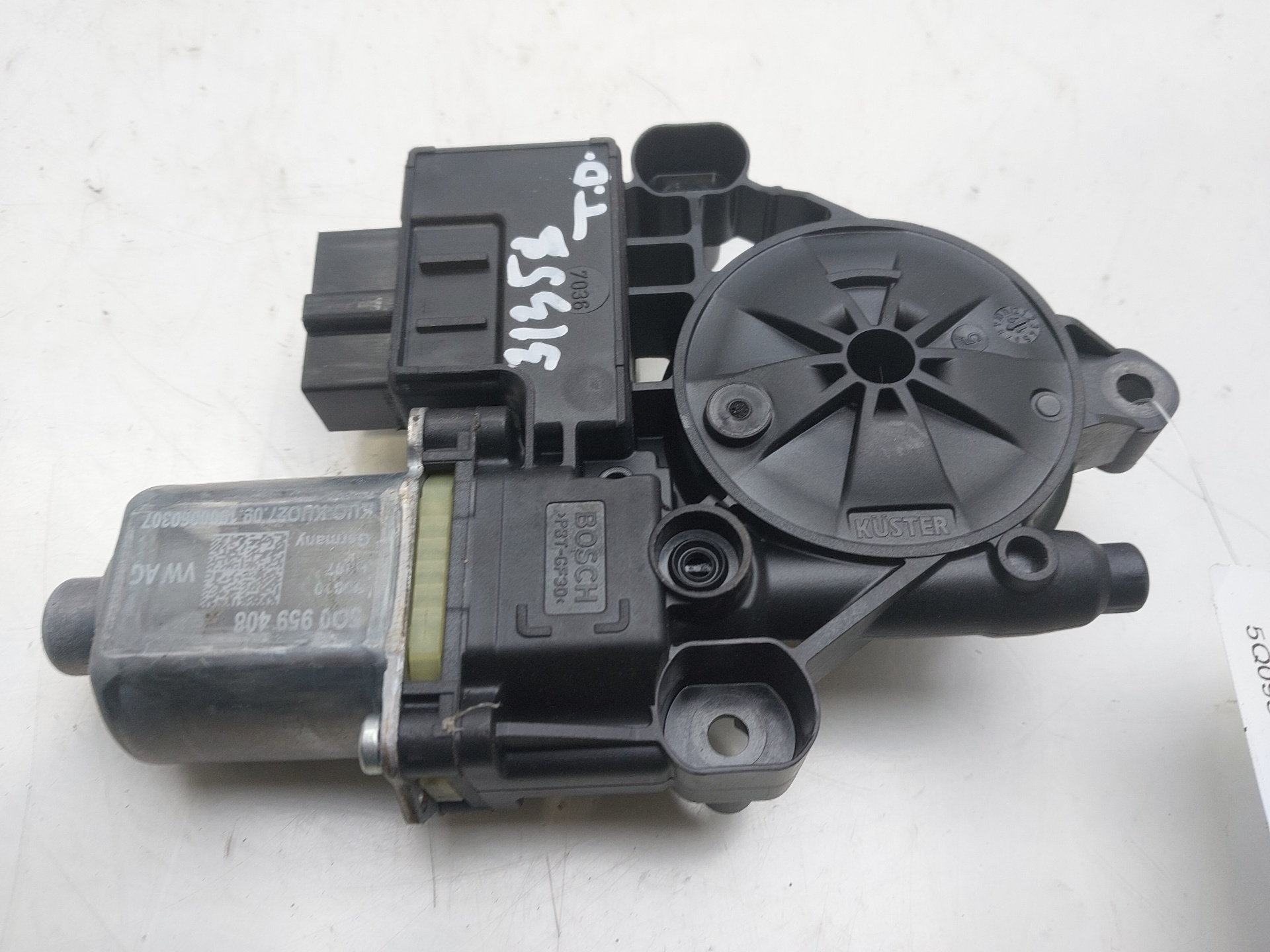 SEAT Alhambra 2 generation (2010-2021) Rear Right Door Window Control Motor 5Q0959408 23102836