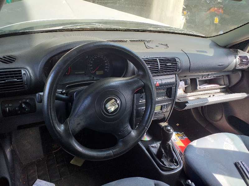 NISSAN Leon 1 generation (1999-2005) Aizmugurējo kreiso durvju loga pacēlāja motorīts 1J4959811CFKZ 24883862