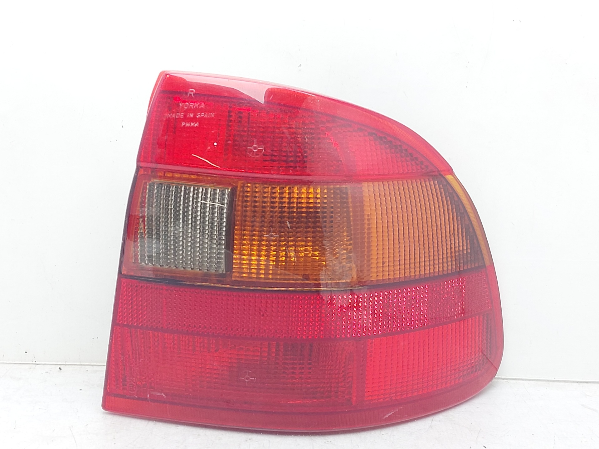 OPEL Astra F (1991-2002) Rear Right Taillight Lamp 90421971 22470619