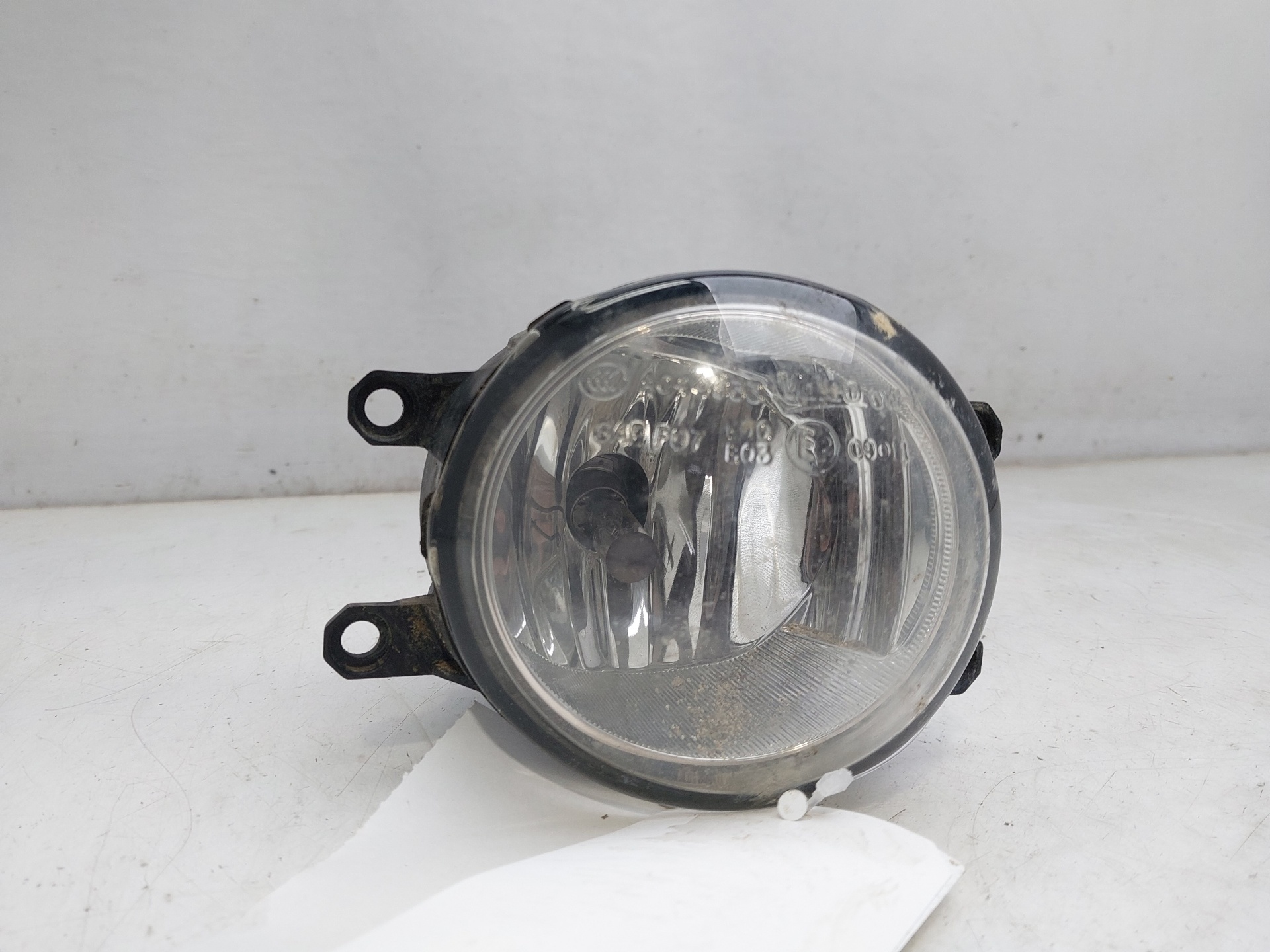 TOYOTA Land Cruiser 70 Series (1984-2024) Front Right Fog Light 812100W050 25981536