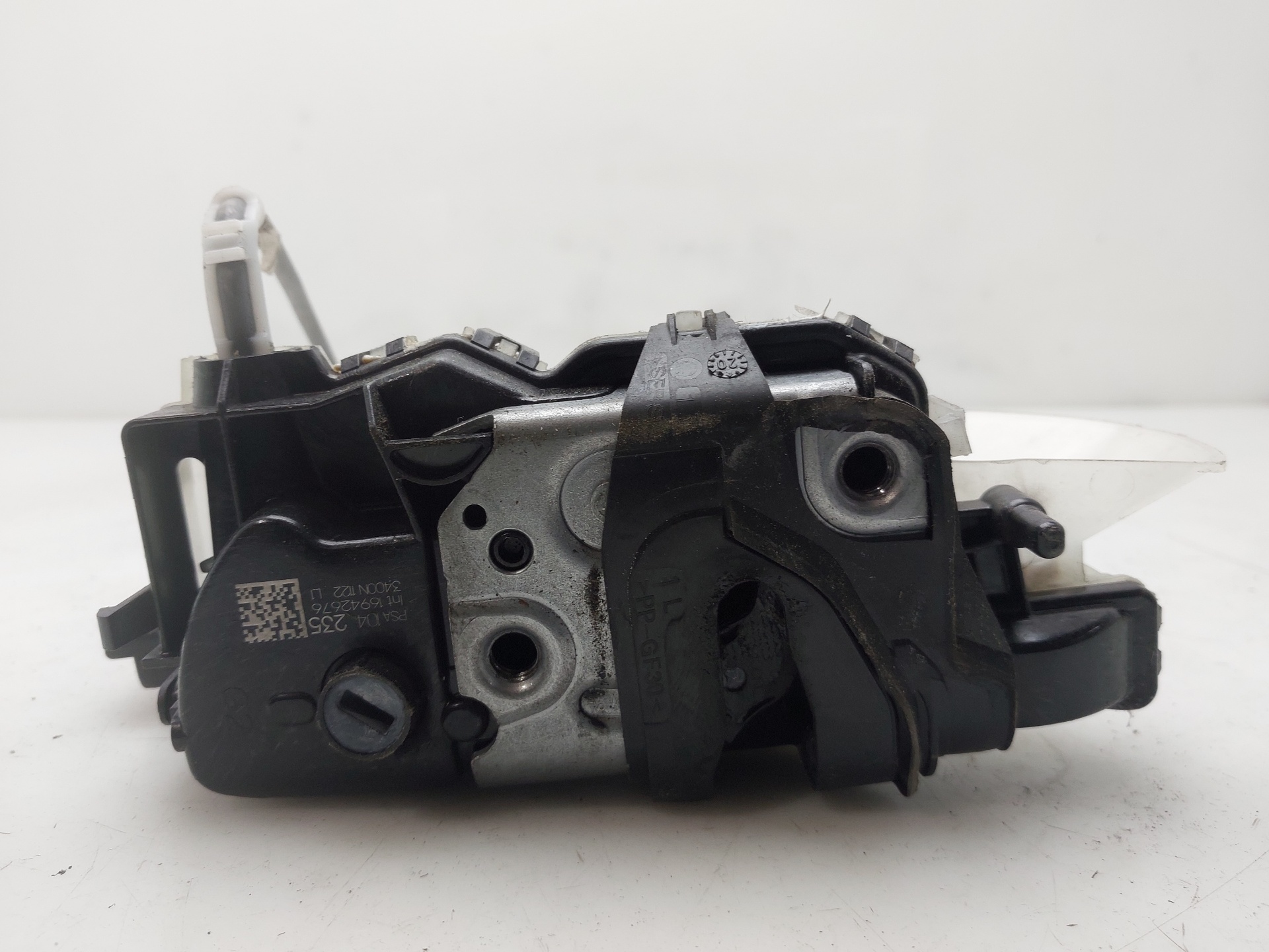 Serrure porte avant gauche 16942676 de Peugeot 5008 2011-2012 - pieza usada