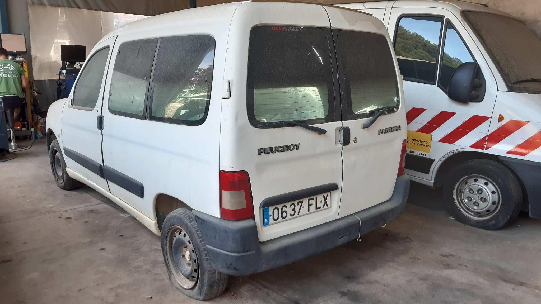 PEUGEOT Partner 1 generation (1996-2012) Mâner de deschidere interioară dreapta spate 96593439 20197267