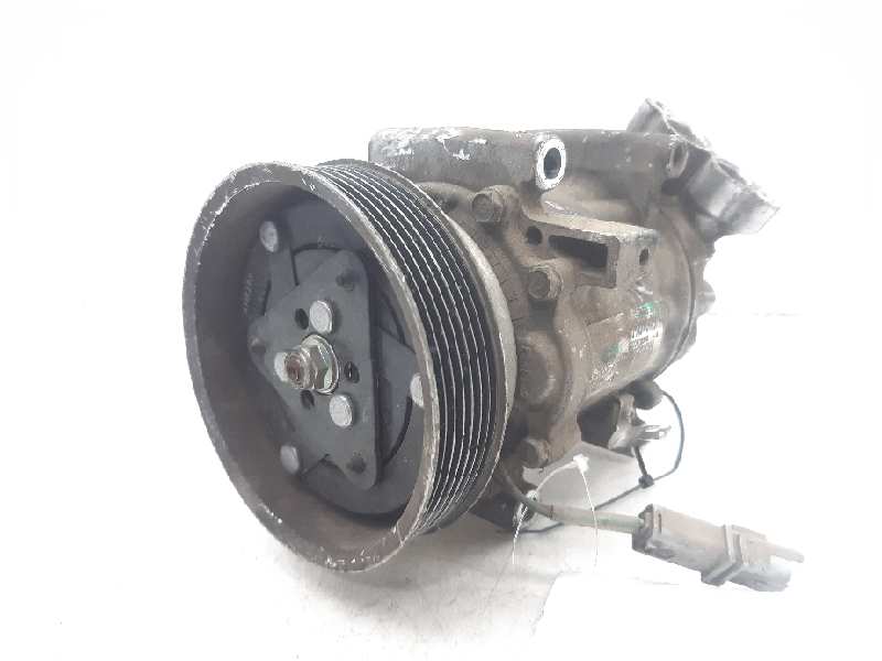 RENAULT Clio 3 generation (2005-2012) Hасос кондиционера 8200819568A 24108620