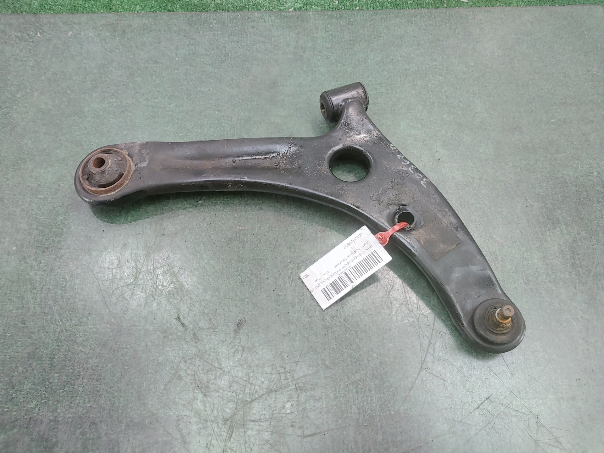 SMART Forfour 1 generation (2004-2006) Front Right Arm 4543300807 22487569