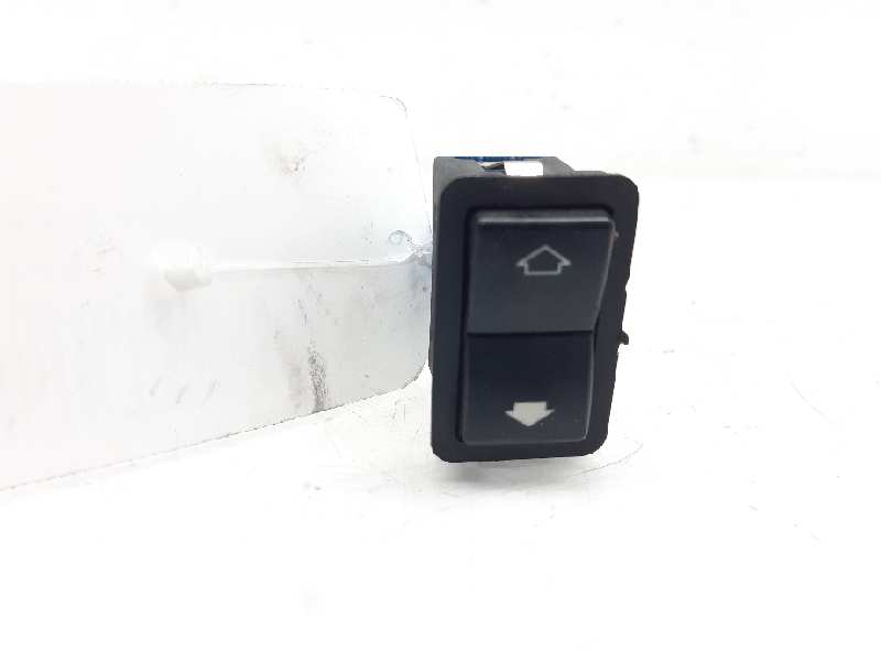 BMW 5 Series E39 (1995-2004) Front Right Door Window Switch 8368932 24126270