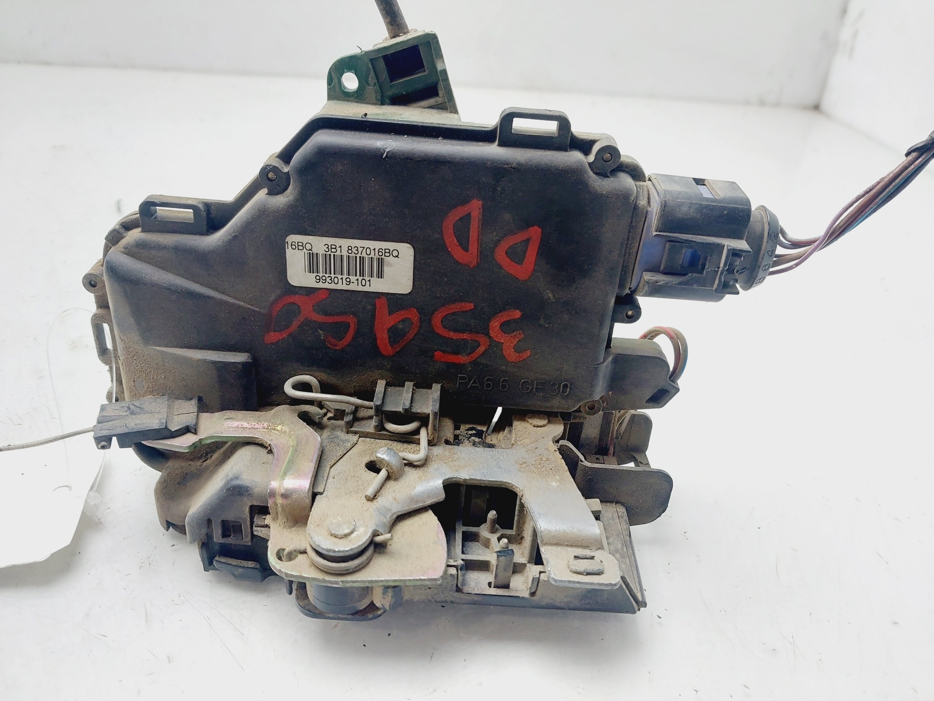 SEAT Cordoba 2 generation (1999-2009) Front Right Door Lock 3B1837016BQ 27265701