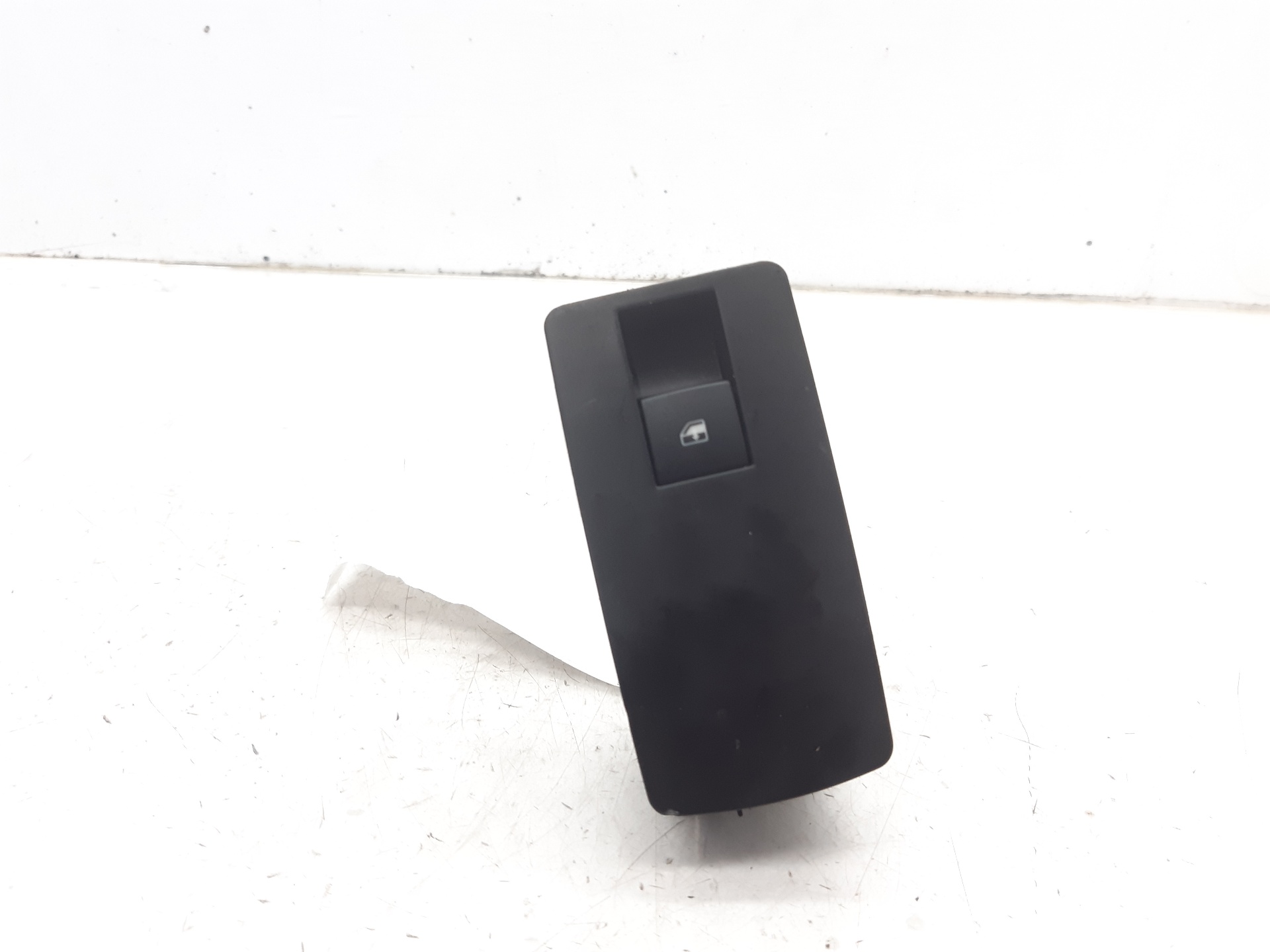 OPEL Insignia A (2008-2016) Front Right Door Window Switch 13301866 22043477