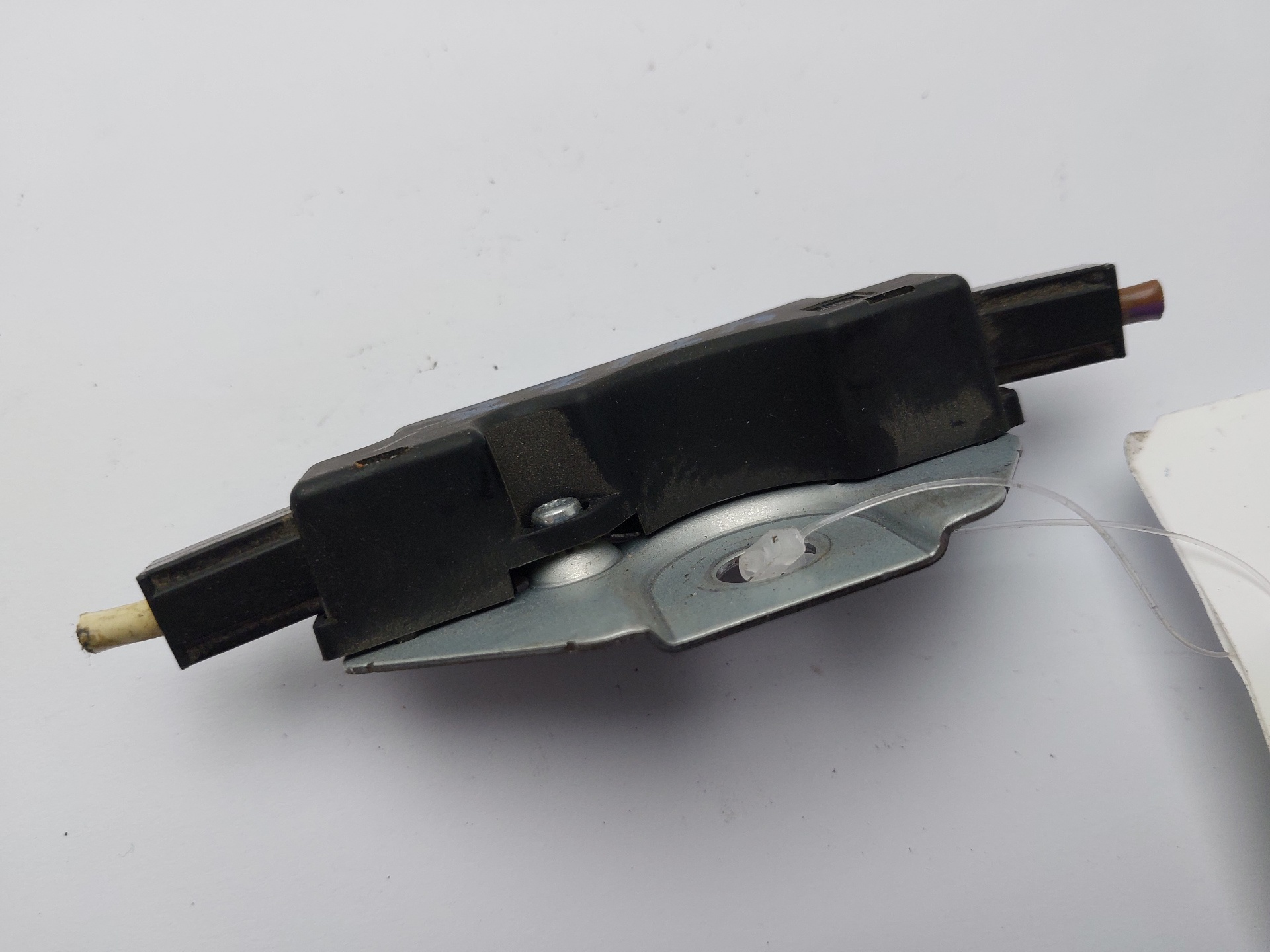 Antena A20DTH 13293348 de Opel Insignia berlina 2008-2017 160 CV - pieza usada