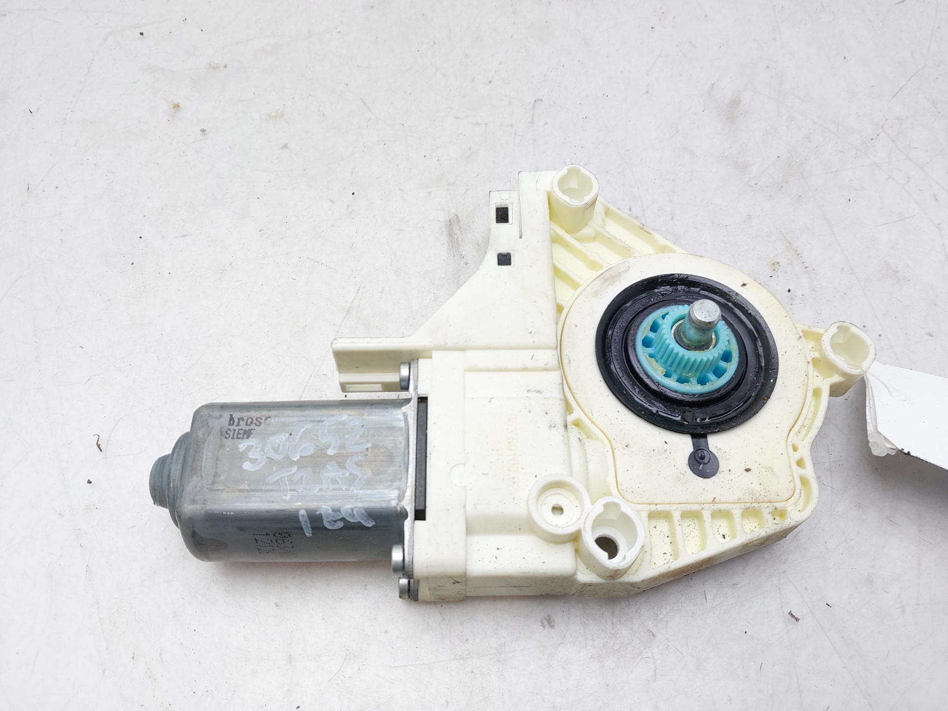 LAND ROVER Discovery 4 generation (2009-2016) Rear Left Door Window Control Motor CVR000060 22326736