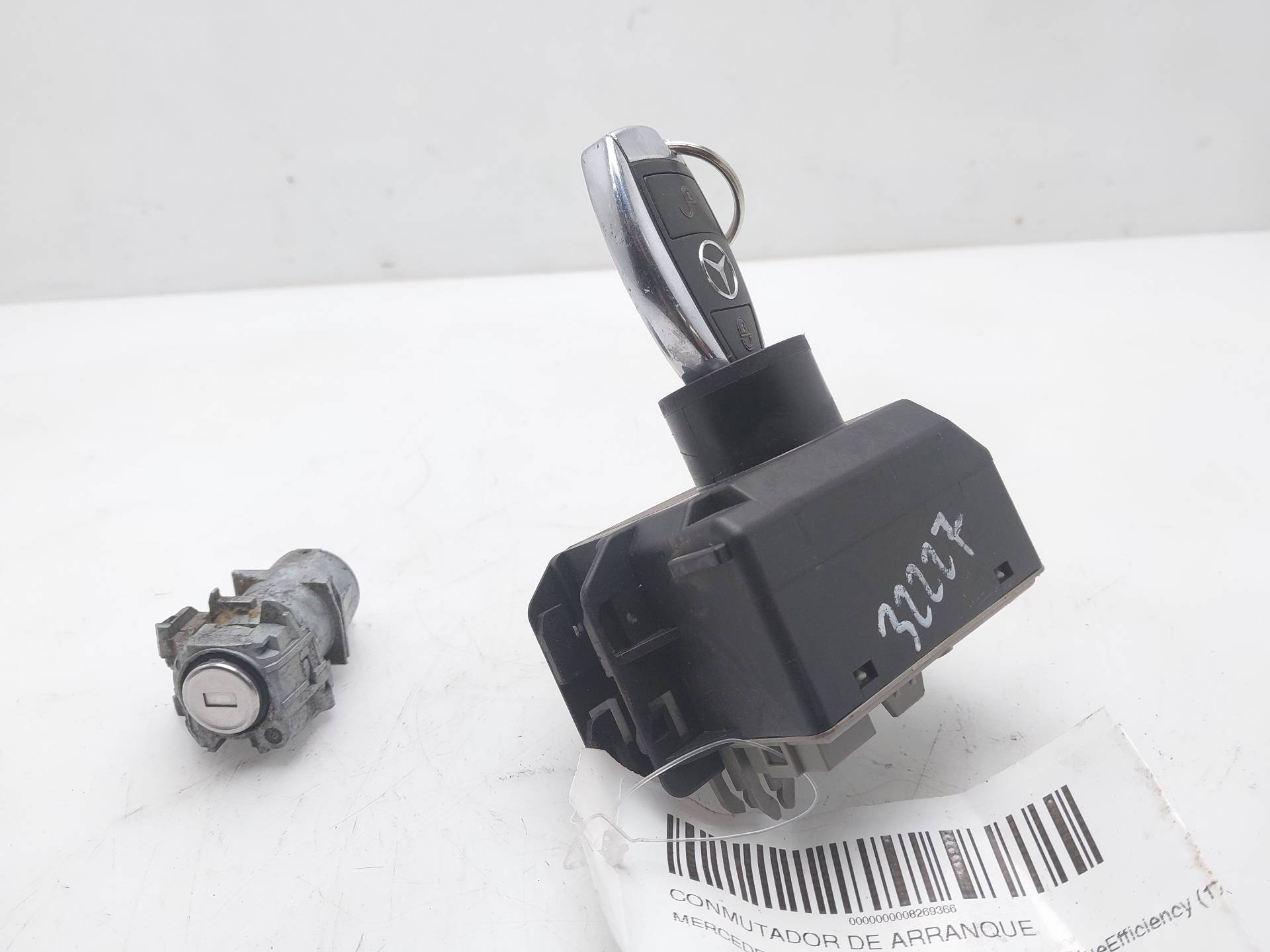 MERCEDES-BENZ A-Class W176 (2012-2018) Ignition Lock A2469055701 24820215