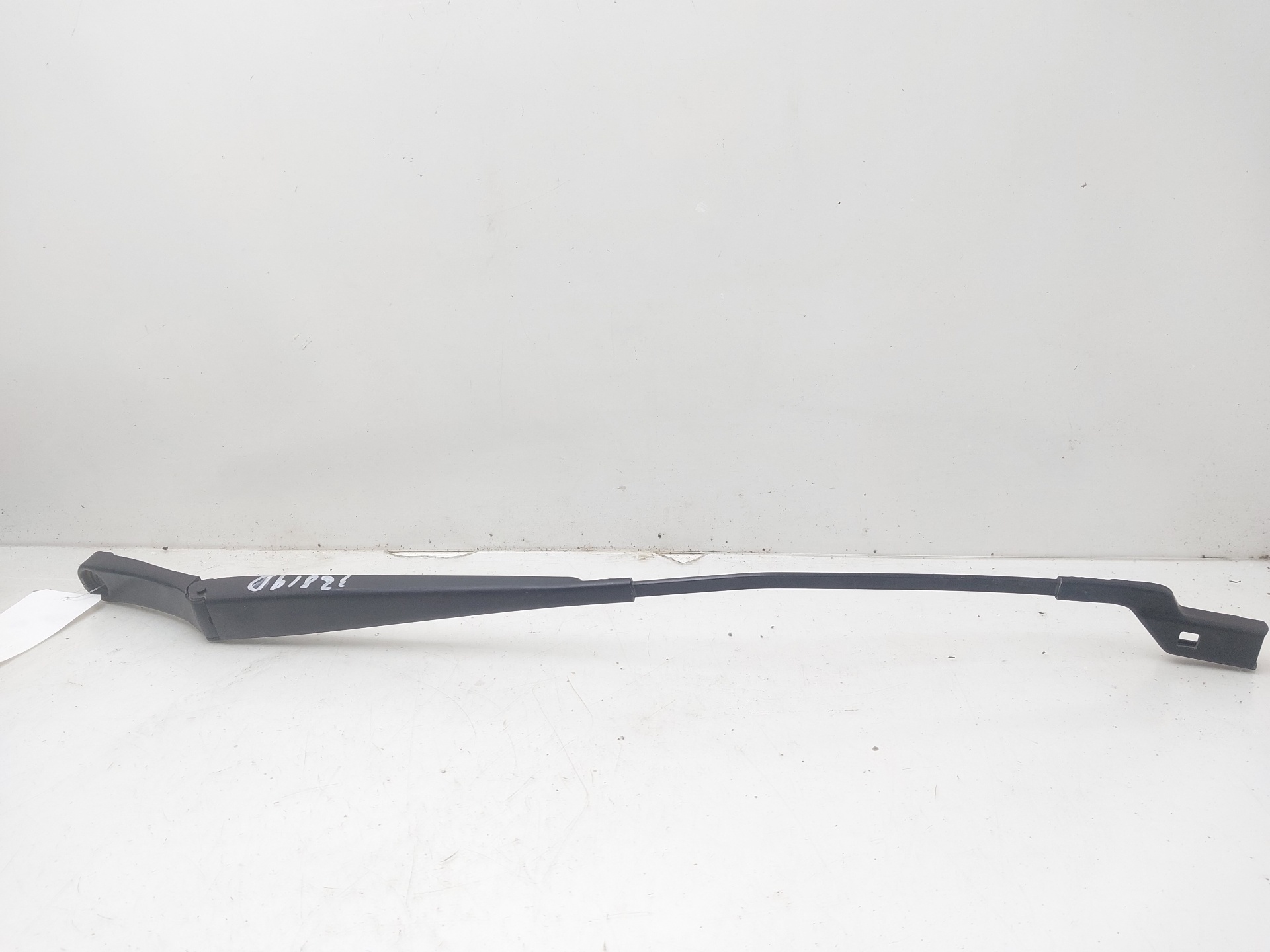 SKODA Superb 2 generation (2008-2015) Front Wiper Arms 3T1955410A 24147473