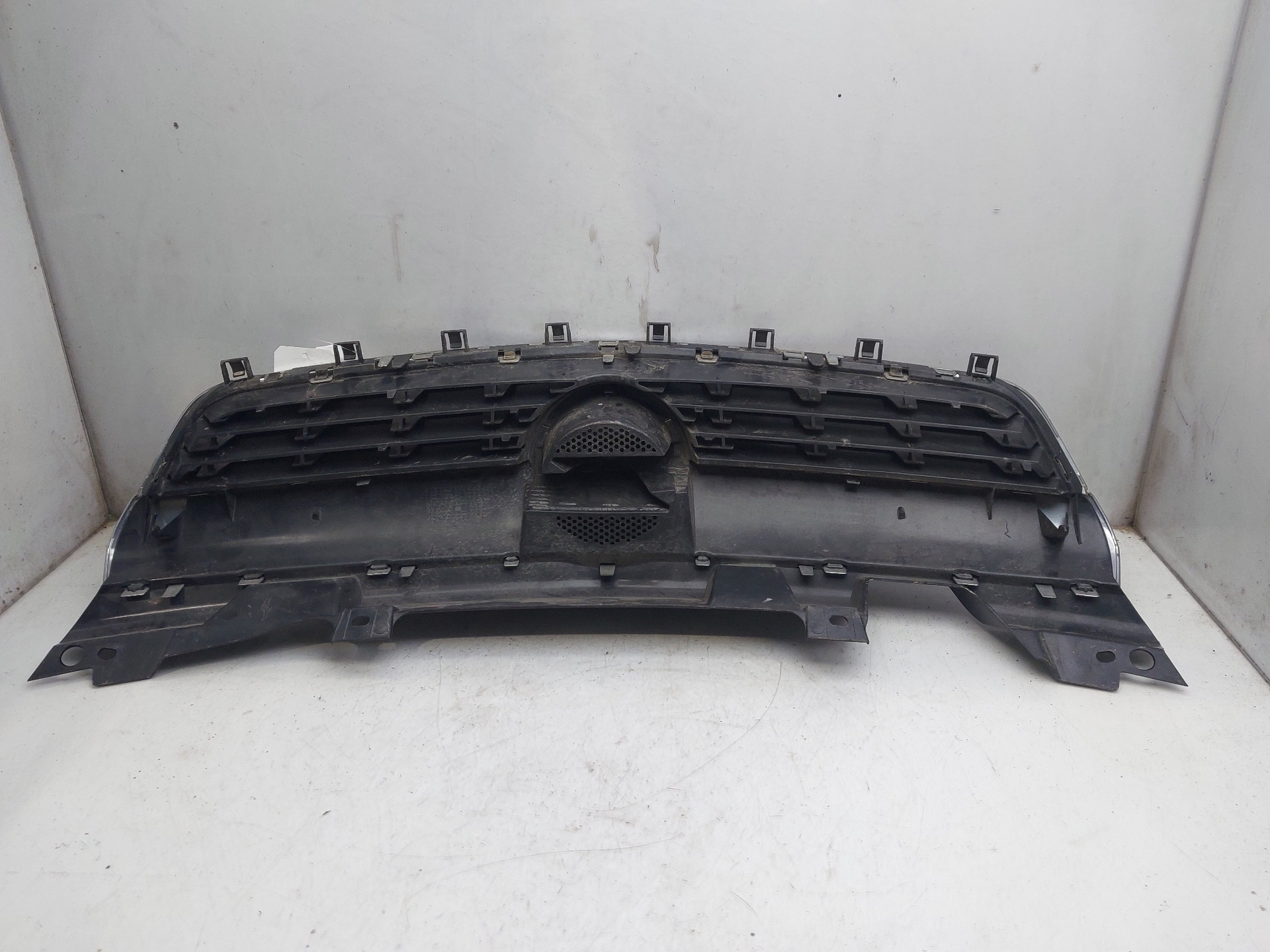 OPEL Zafira B (2005-2010) Решетка радиатора 13136136 23385545