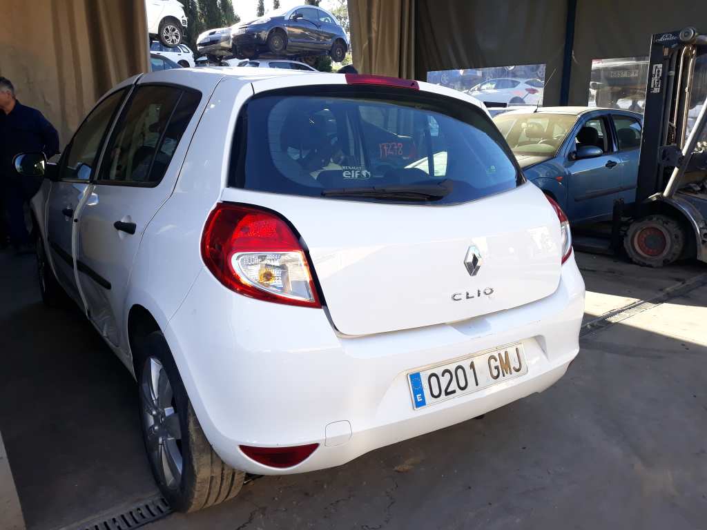 RENAULT Clio 2 generation (1998-2013) кнопка опасности 8200214896A 20194498