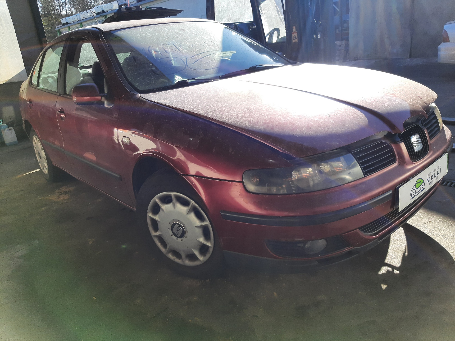 SEAT Toledo 2 generation (1999-2006) Oikean etuoven ikkunansäädin 1M0837756 22329165