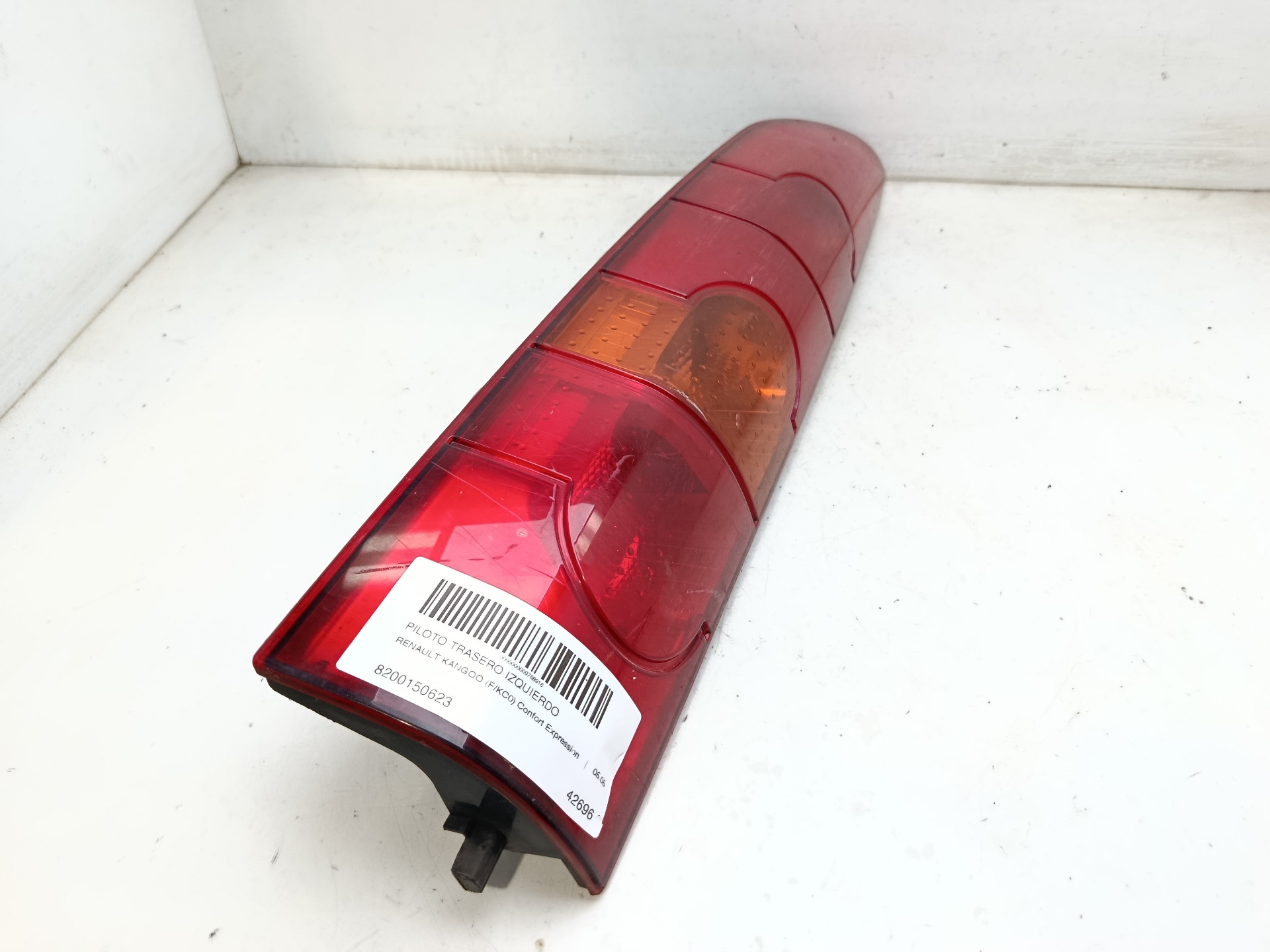Piloto trasero izquierdo K9K702 8200150623 de Renault Kangoo (kc0/1_) 2005-0