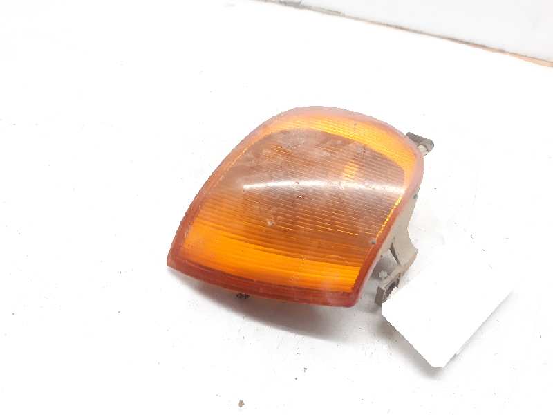 VOLKSWAGEN Polo 3 generation (1994-2002) Front Right Fender Turn Signal 6N0953050B 24882745