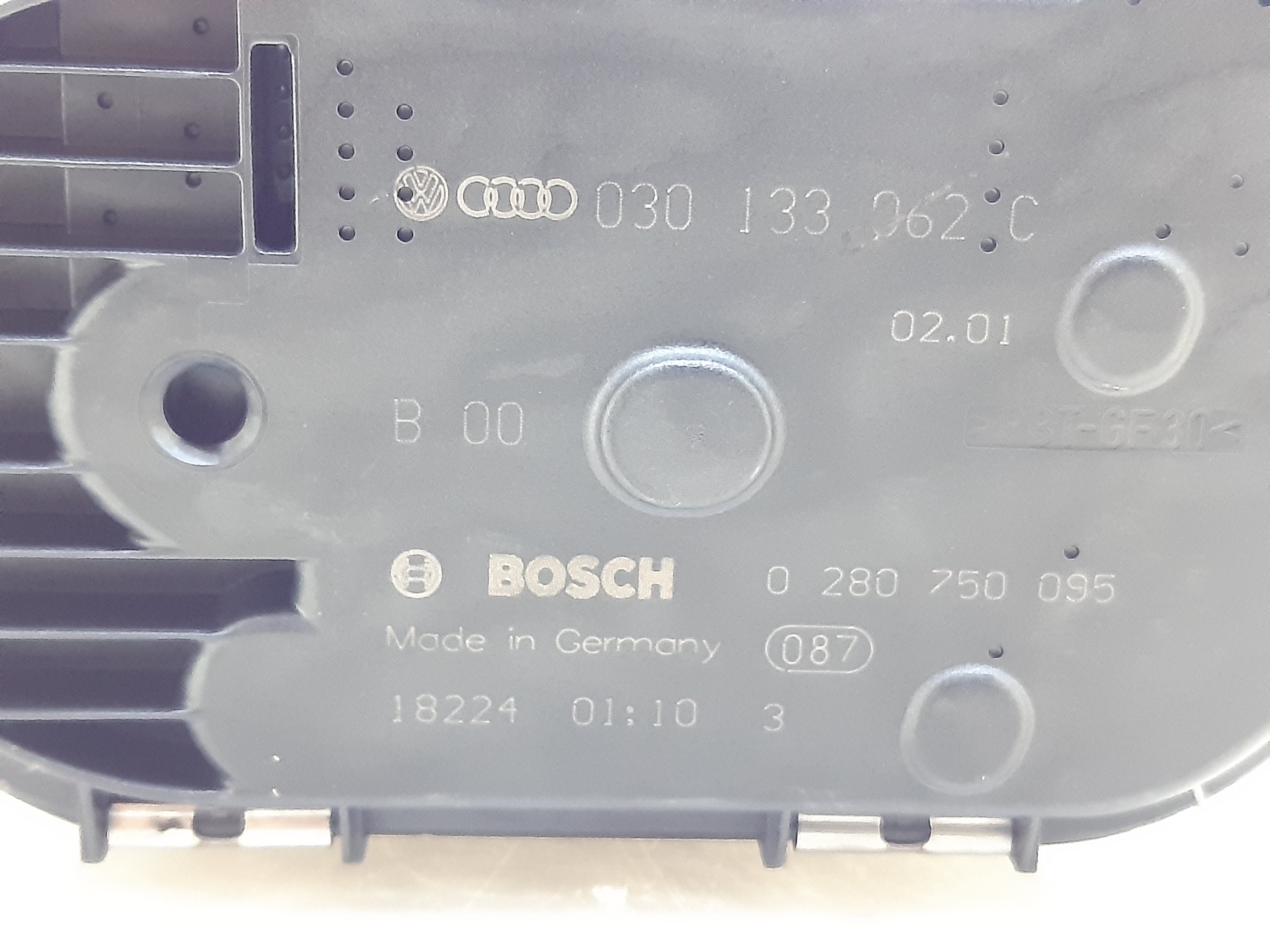 VOLKSWAGEN Polo 3 generation (1994-2002) Gasshus 030133062C 18739526