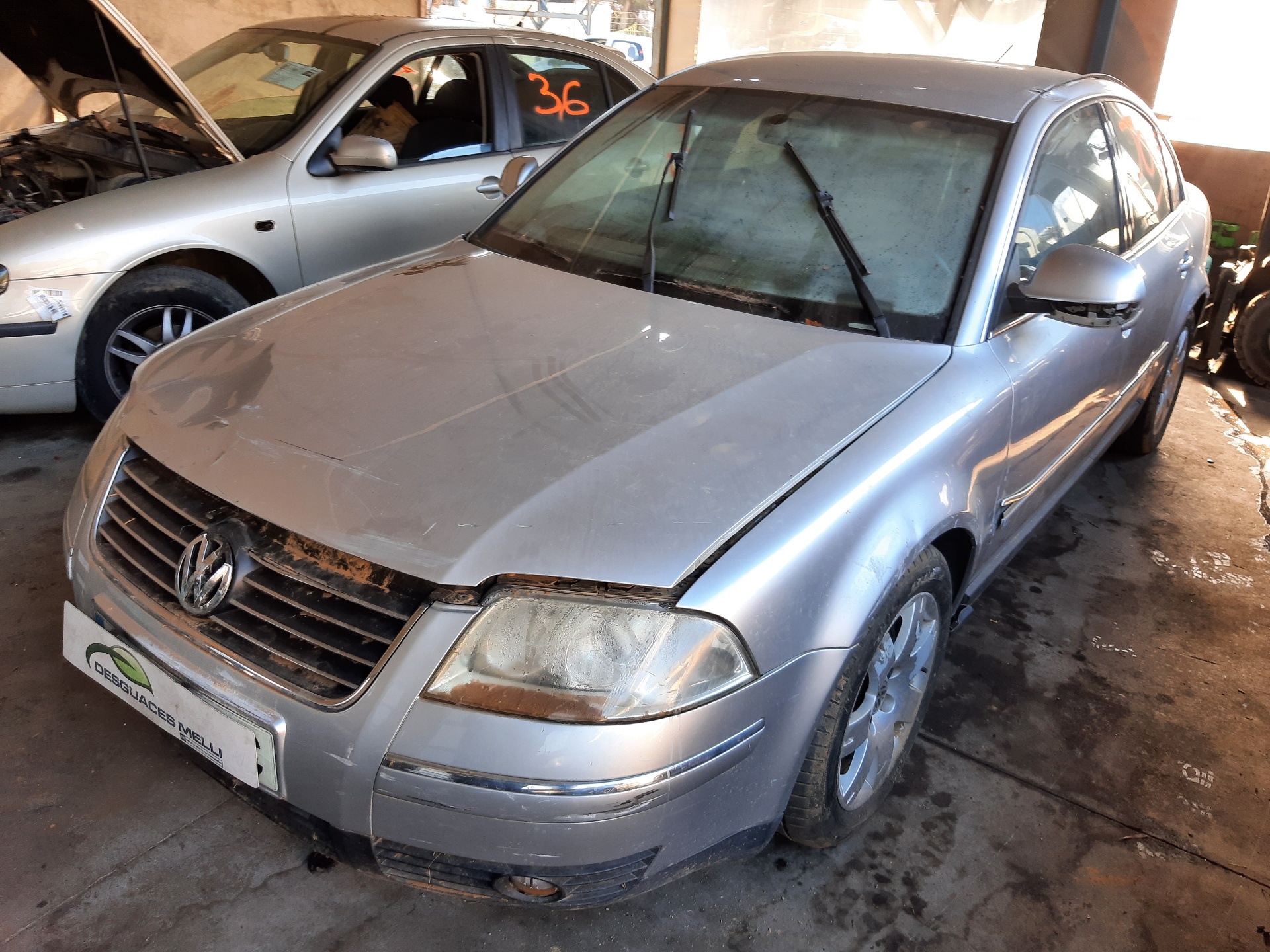 VOLKSWAGEN Passat B5 (1996-2005) Другая деталь 3B0260401 22026568