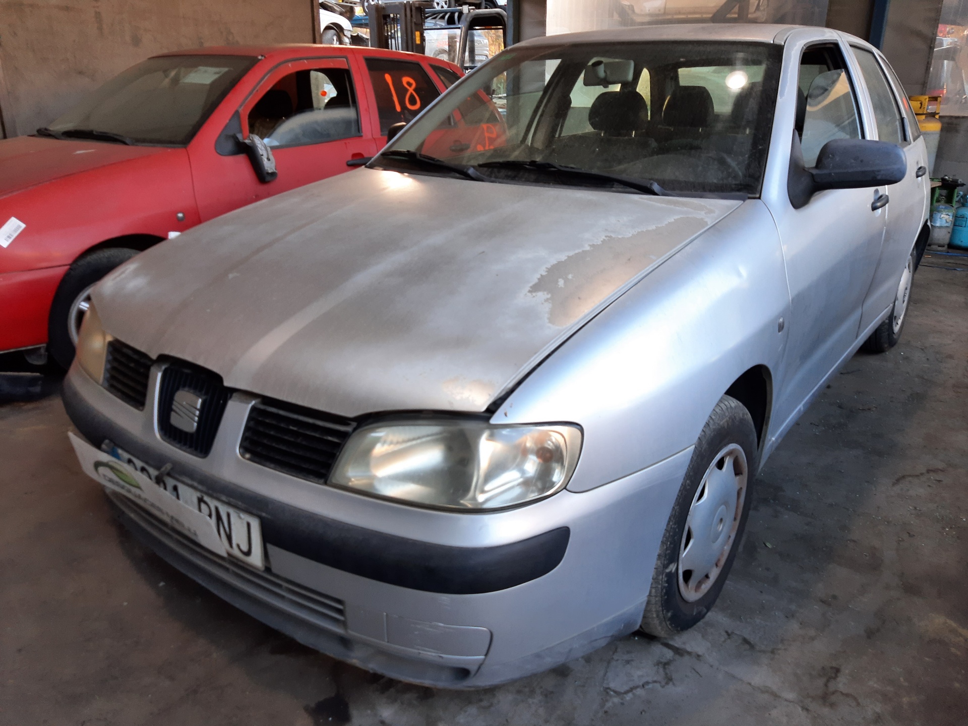 SEAT Ibiza 2 generation (1993-2002) Крыло переднее левое 6K0821021D 24932523