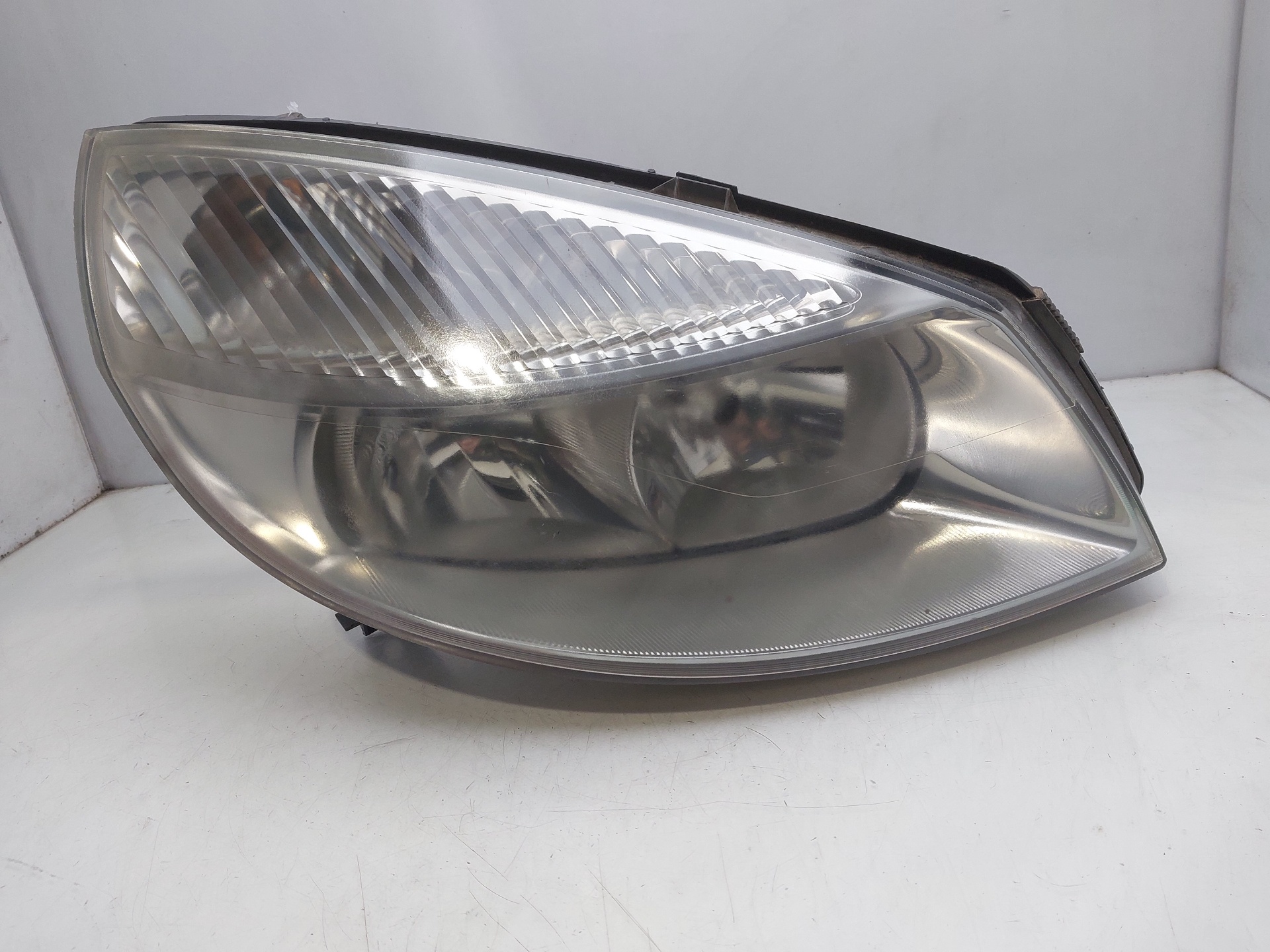 RENAULT Scenic 2 generation (2003-2010) Front Right Headlight 7701064130 22561065