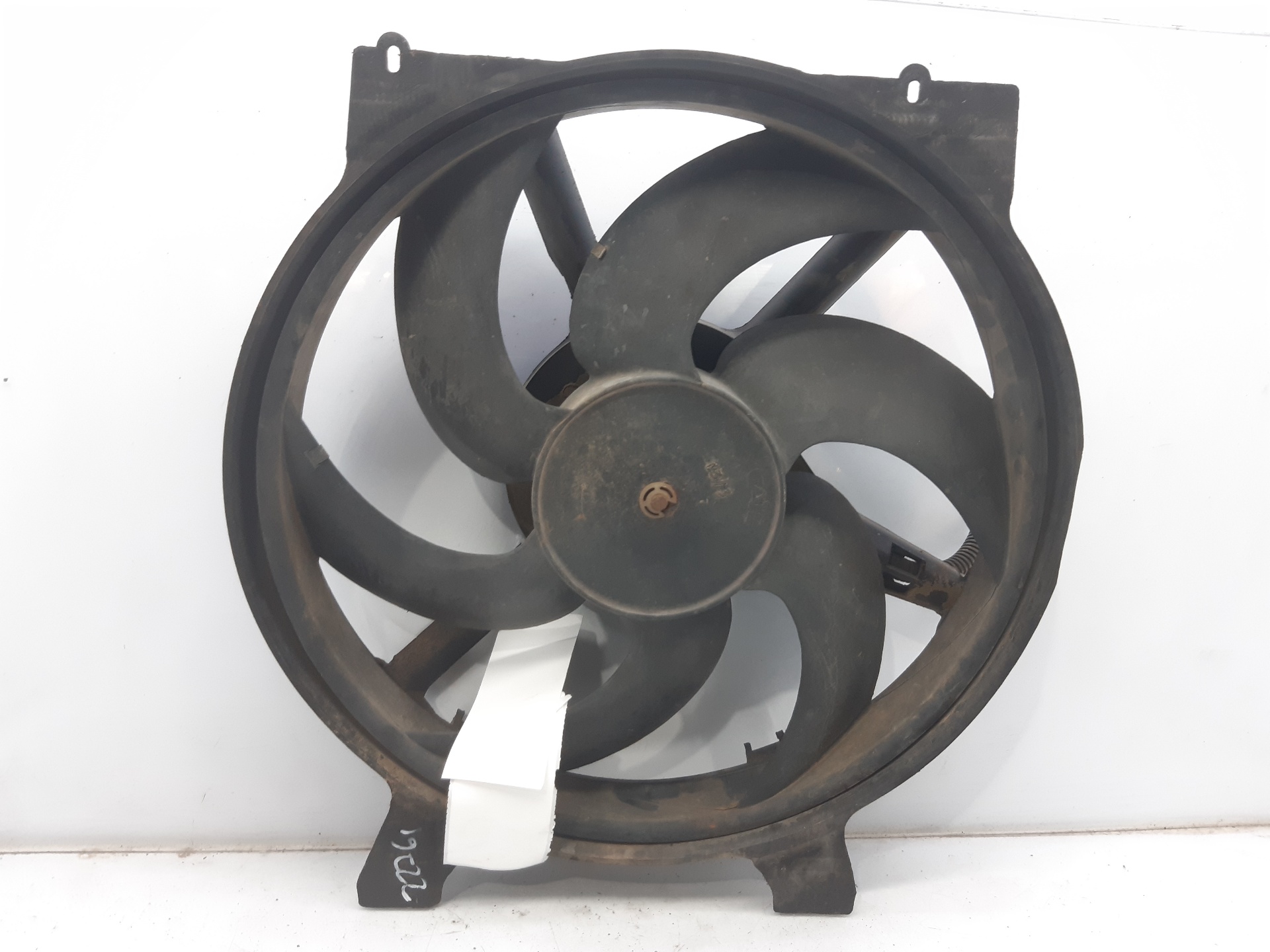 VOLKSWAGEN Express Diffuser Fan 7700784652 18644143