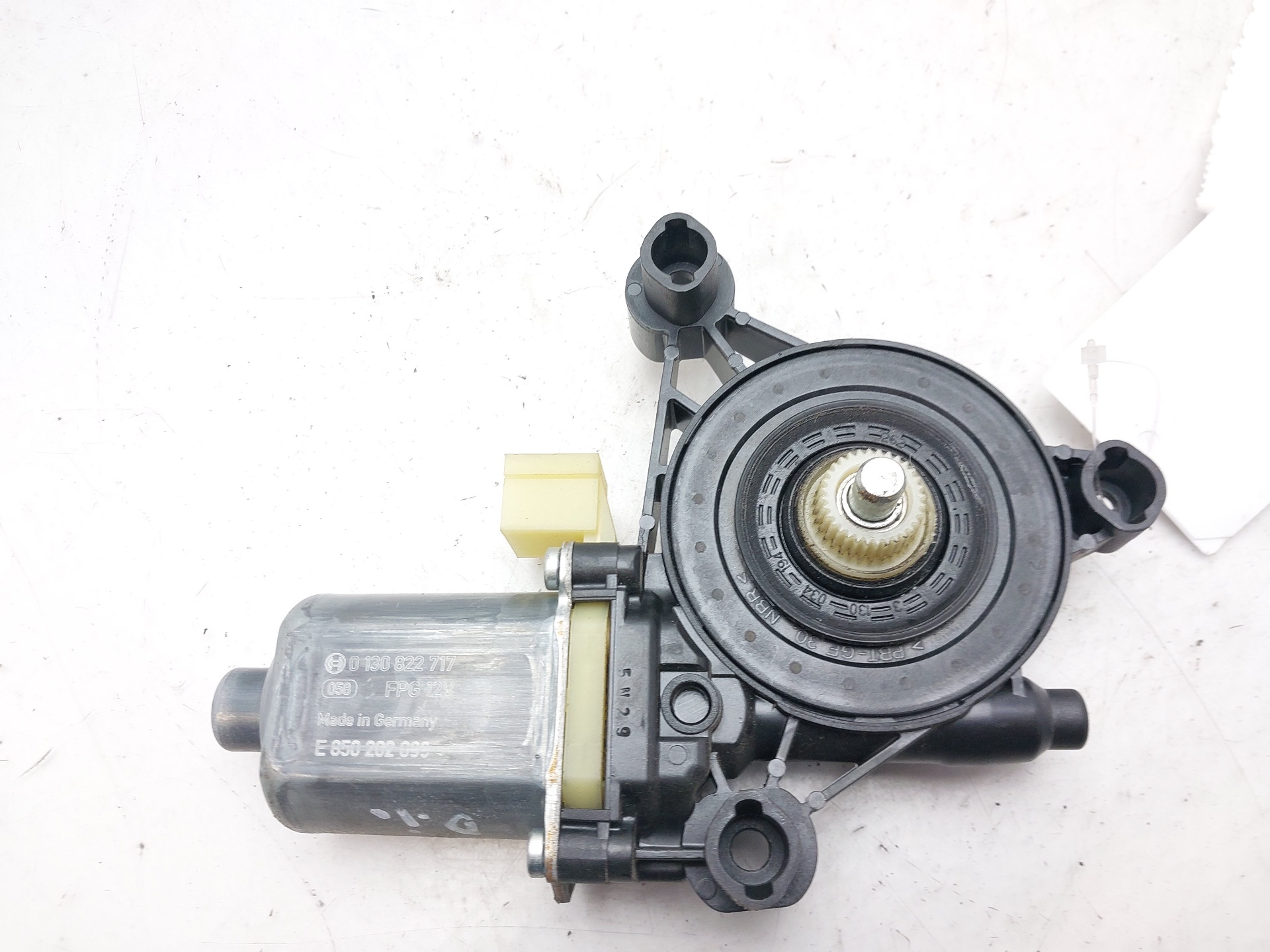 SEAT Leon 3 generation (2012-2020) Front Left Door Window Regulator Motor 5Q0959801B 22484825