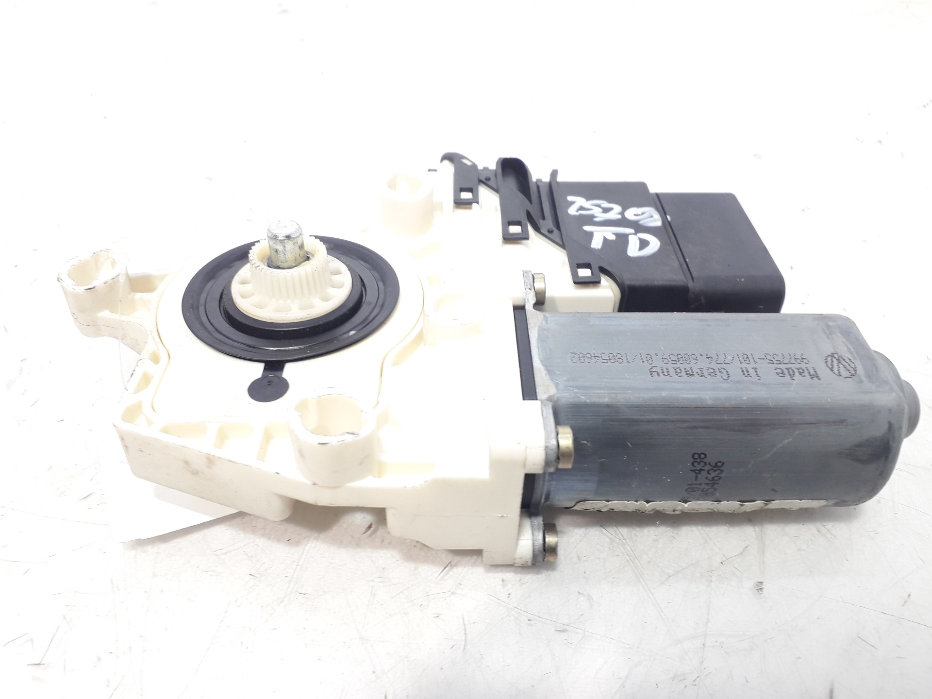 VOLKSWAGEN Golf 5 generation (2003-2009) Rear Right Door Window Control Motor 1K0959704FFKZ 18749842