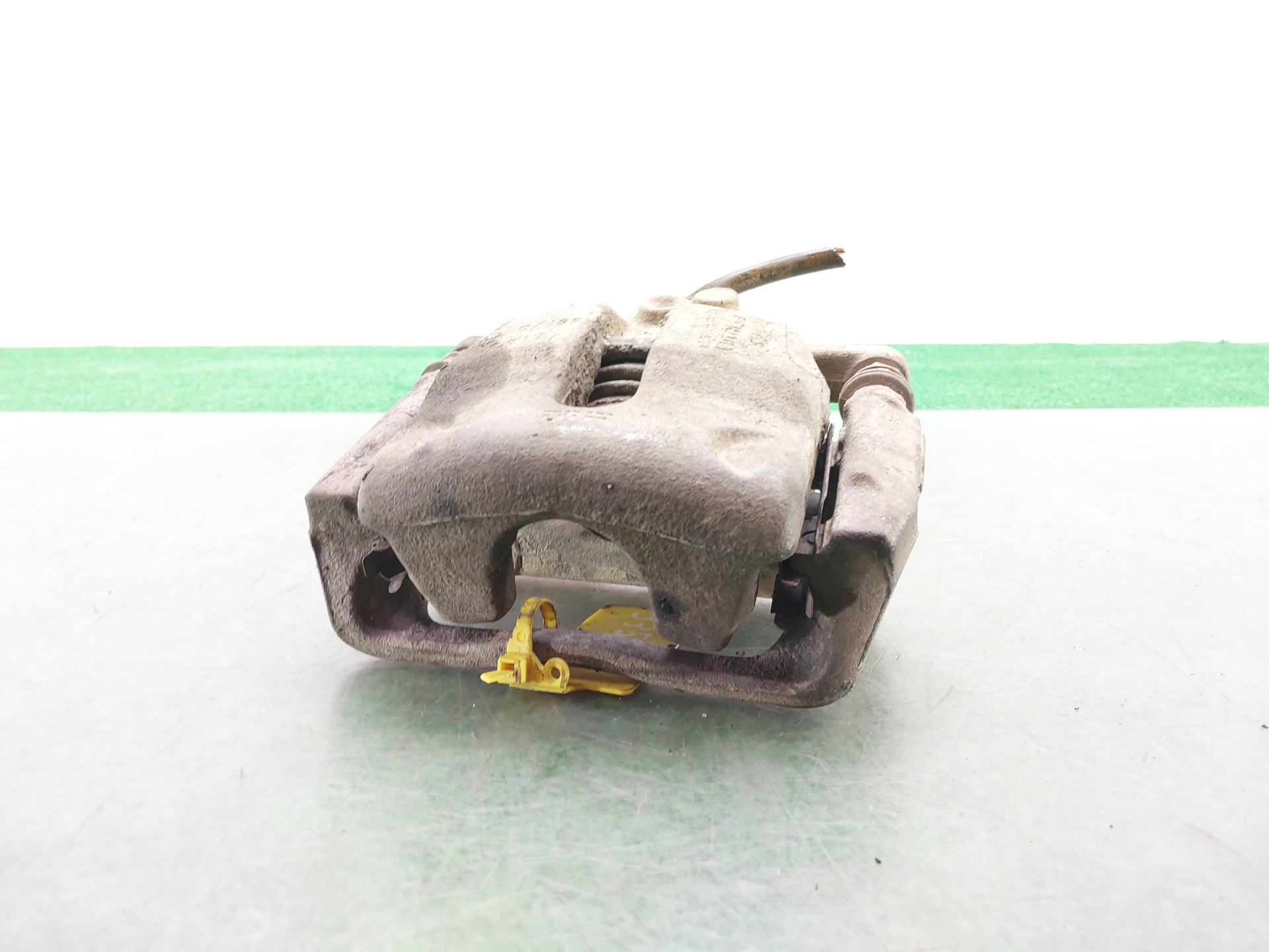 CHEVROLET Kangoo 2 generation (2007-2021) Front Left Brake Caliper 7701208332 23080198