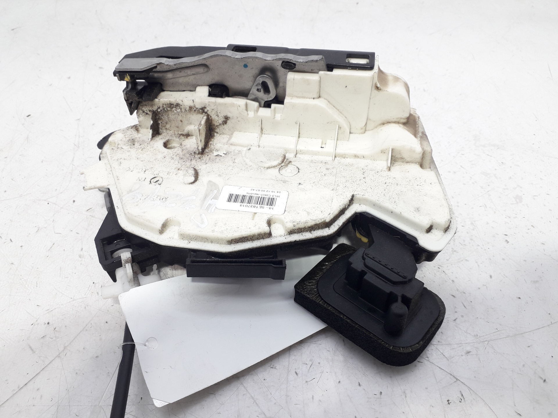 SEAT Toledo 4 generation (2012-2020) Priekšējo labo durvju slēdzene 5E1837016 18759242