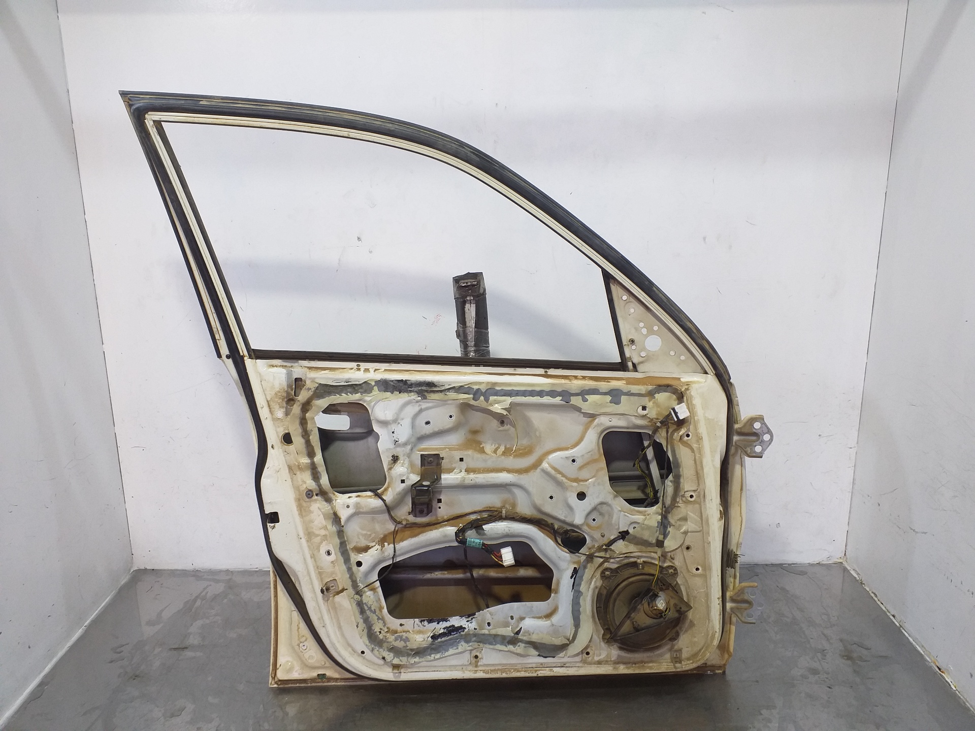 SSANGYONG Front Left Door 6200308D50 25112029