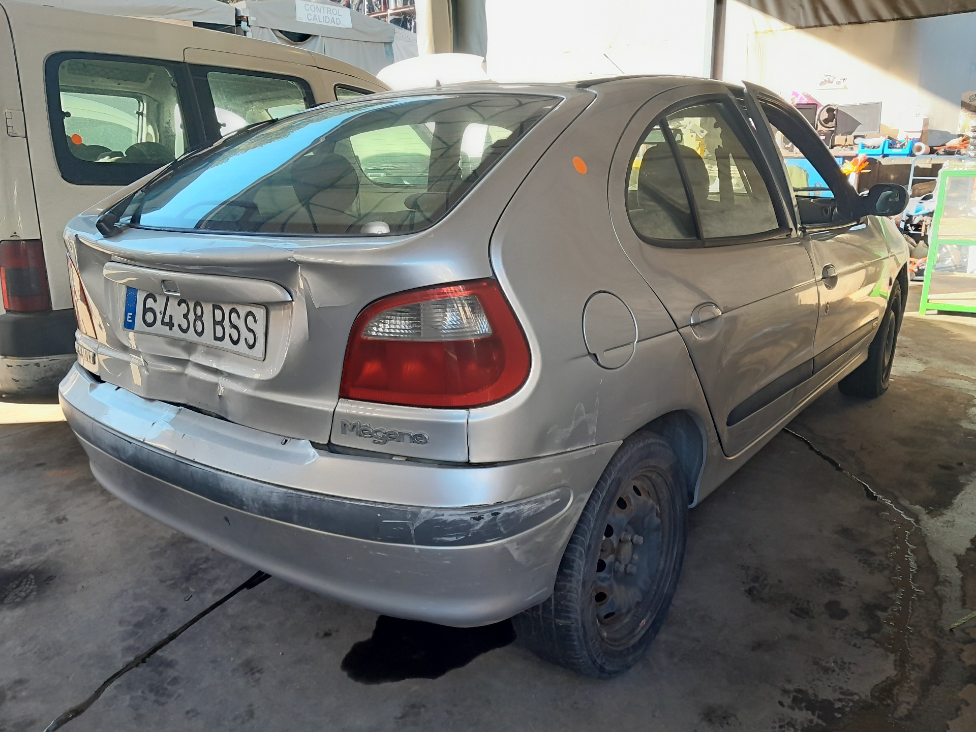 RENAULT Megane 1 generation (1995-2003) Левая противотуманка переднего бампера 7700420126 24148377